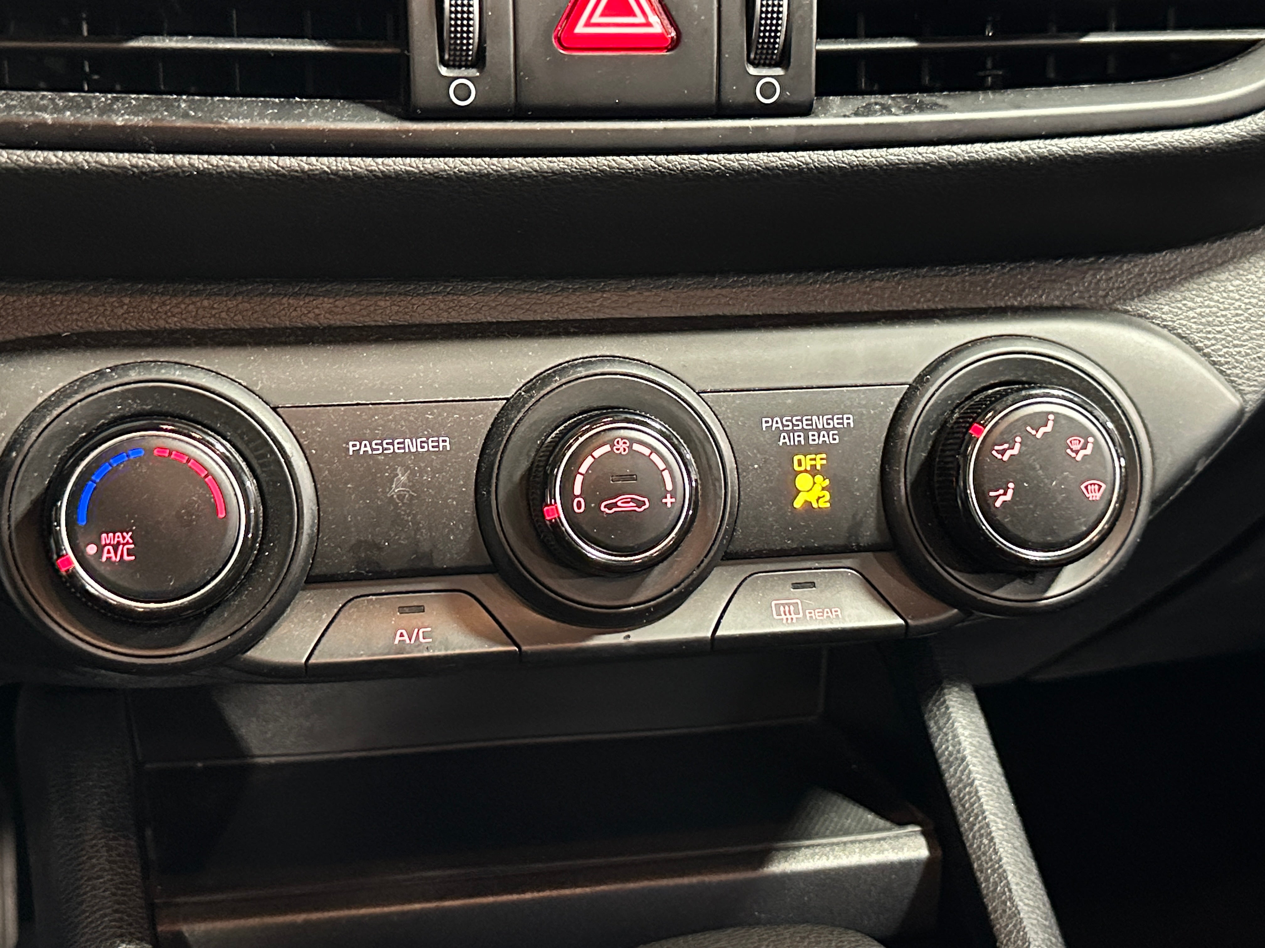 2024 Kia Forte LXS 4