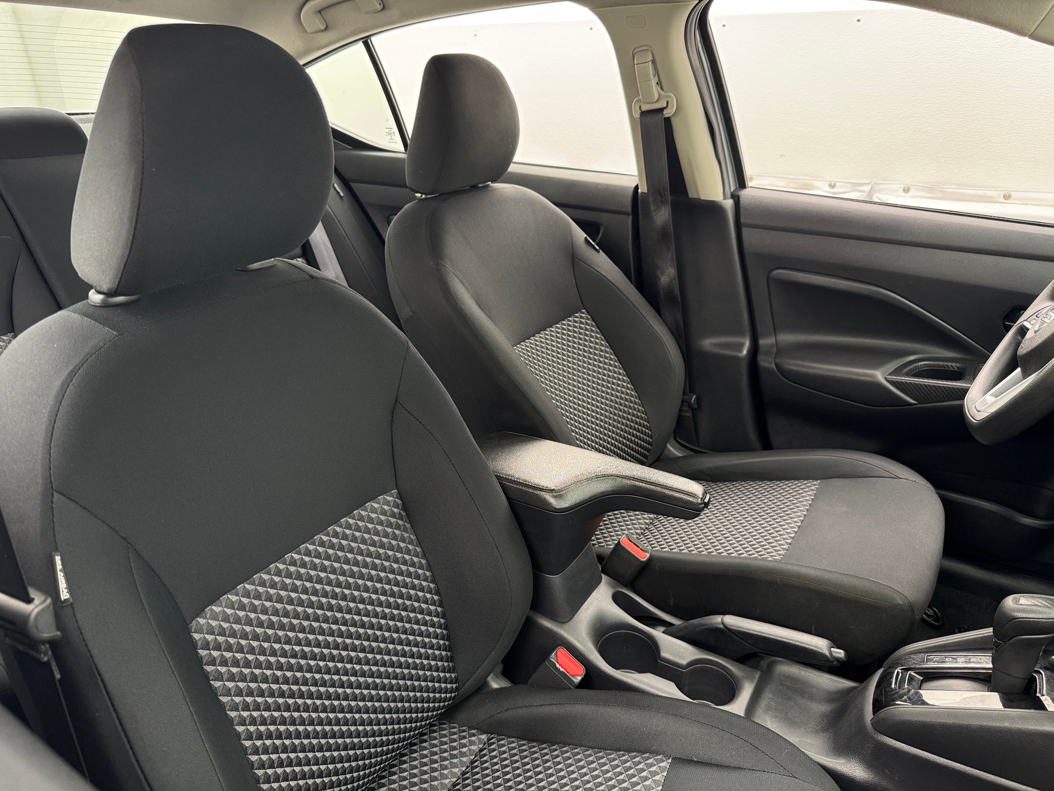 2021 Nissan Versa S 2