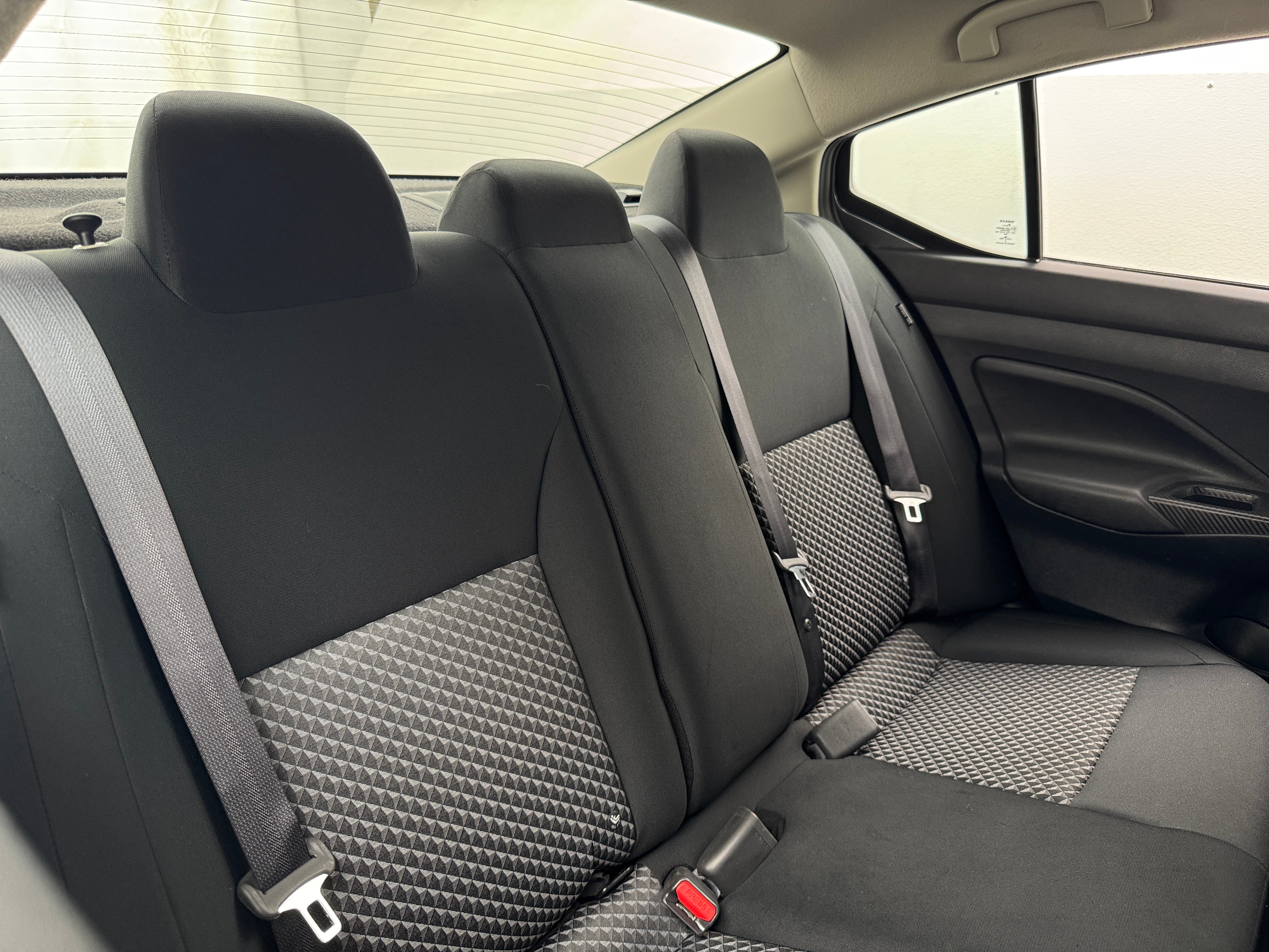 2021 Nissan Versa S 6