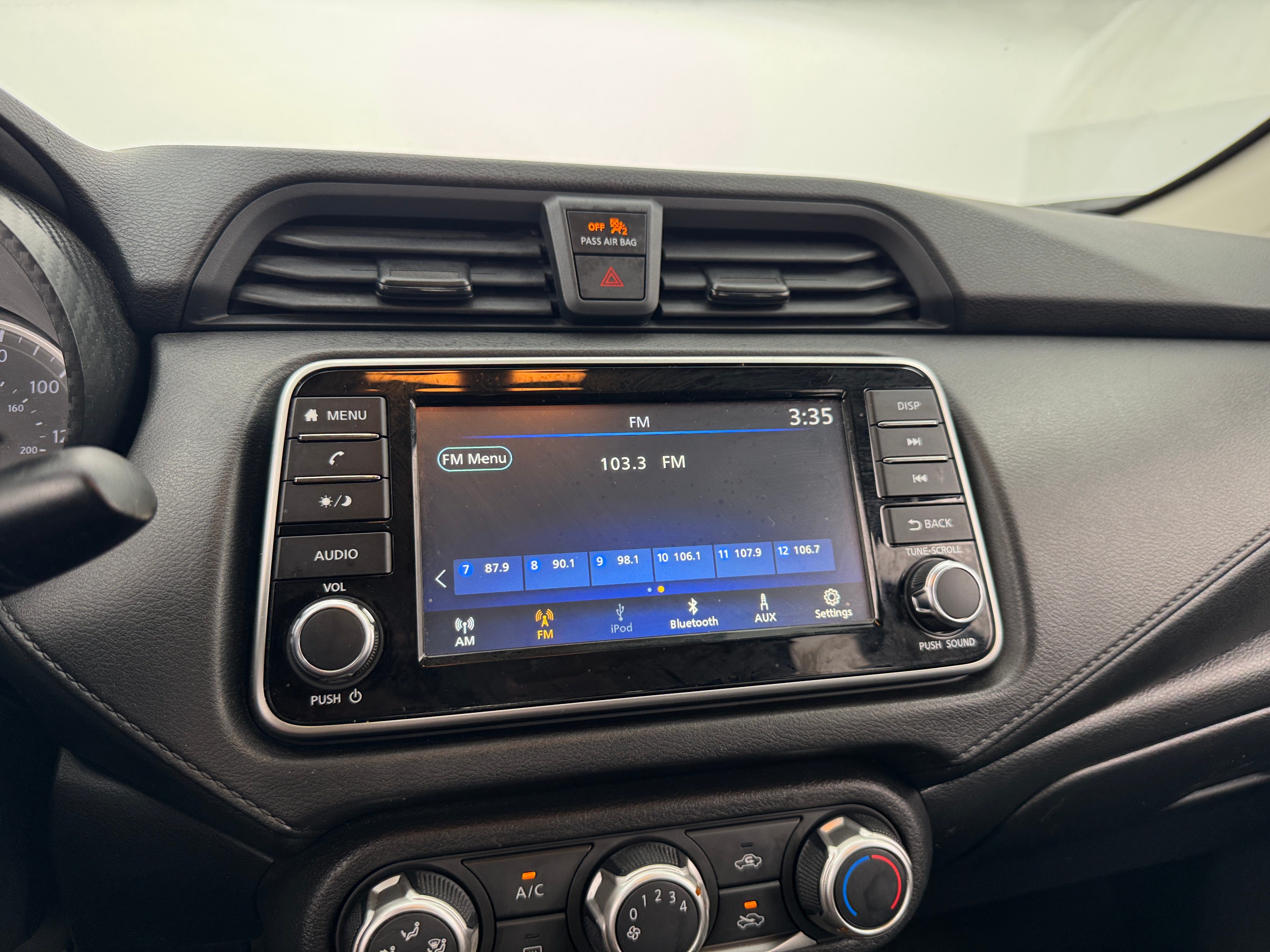 2021 Nissan Versa S 4