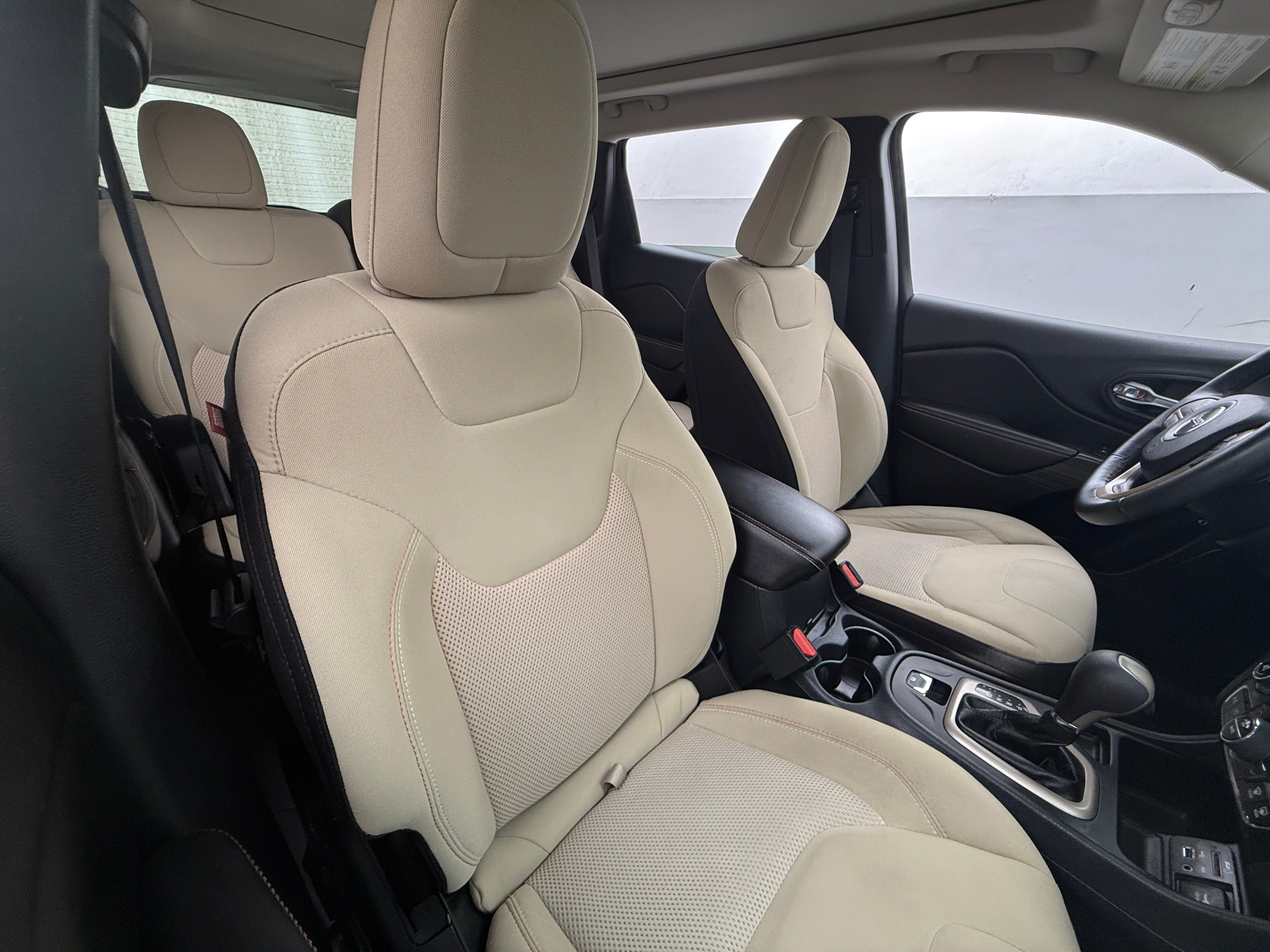 2016 Jeep Cherokee 75th Anniversary Edition 2