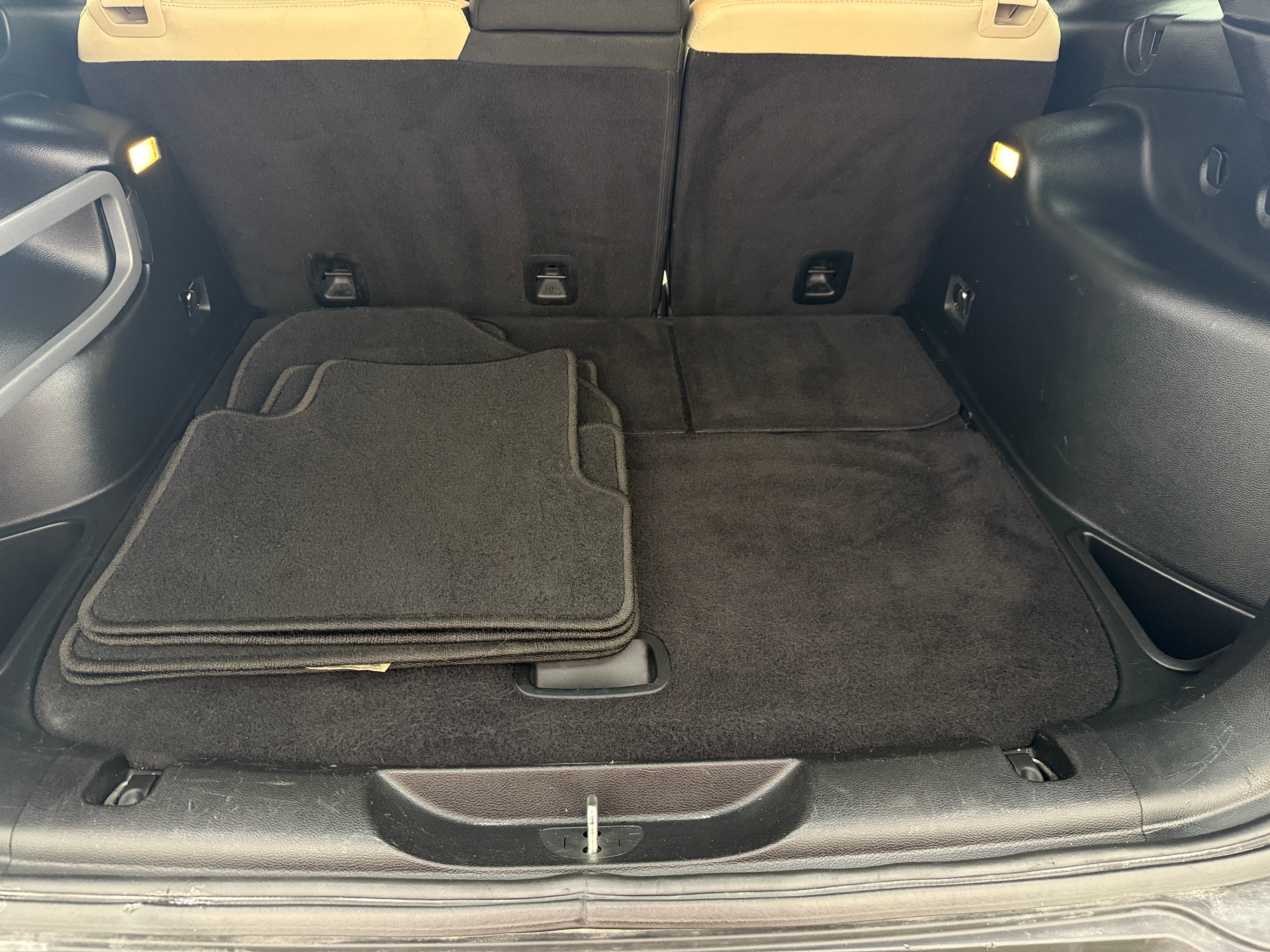 2016 Jeep Cherokee 75th Anniversary Edition 7
