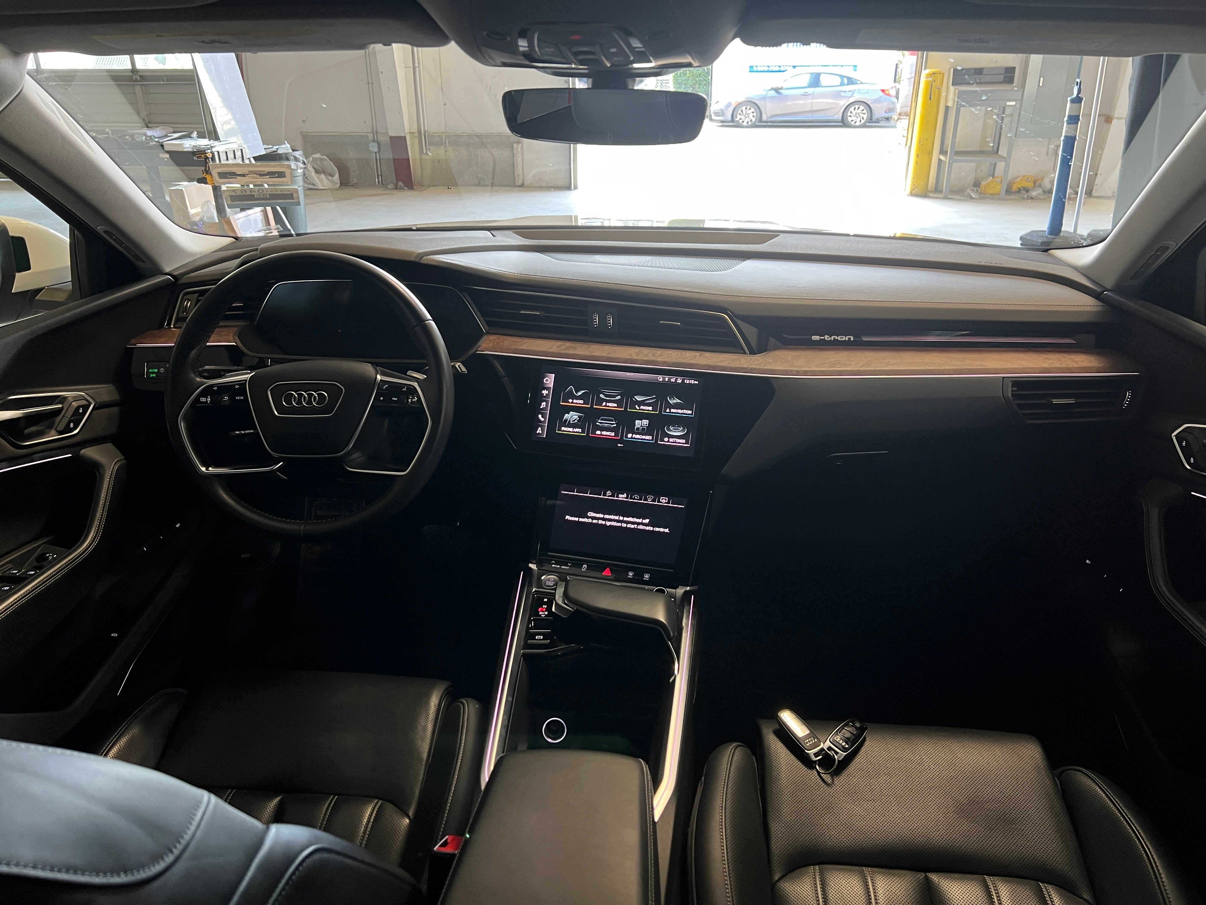 2019 Audi e-tron Prestige 2