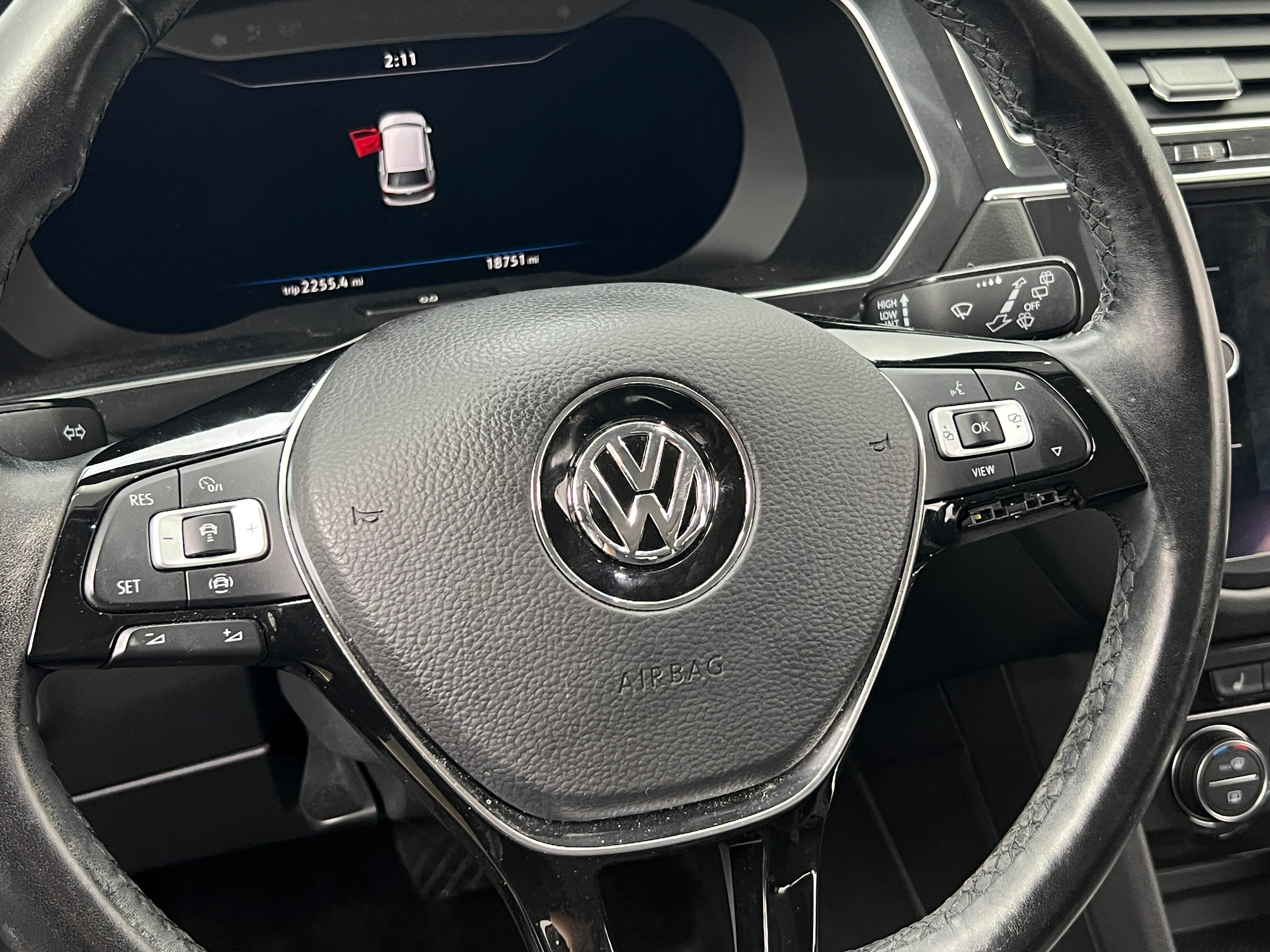 2019 Volkswagen Tiguan SEL 4
