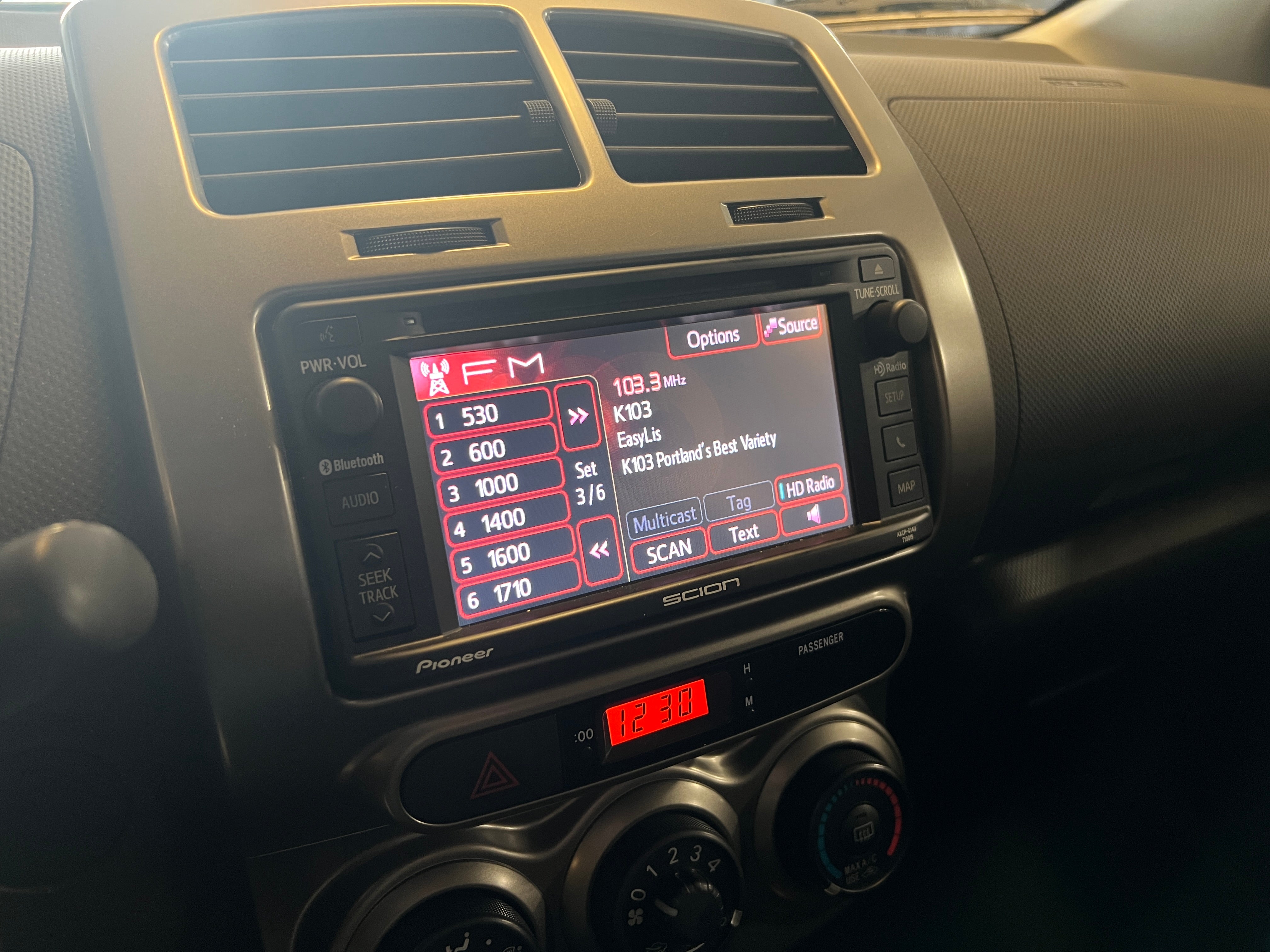 2014 Scion xD Base 4