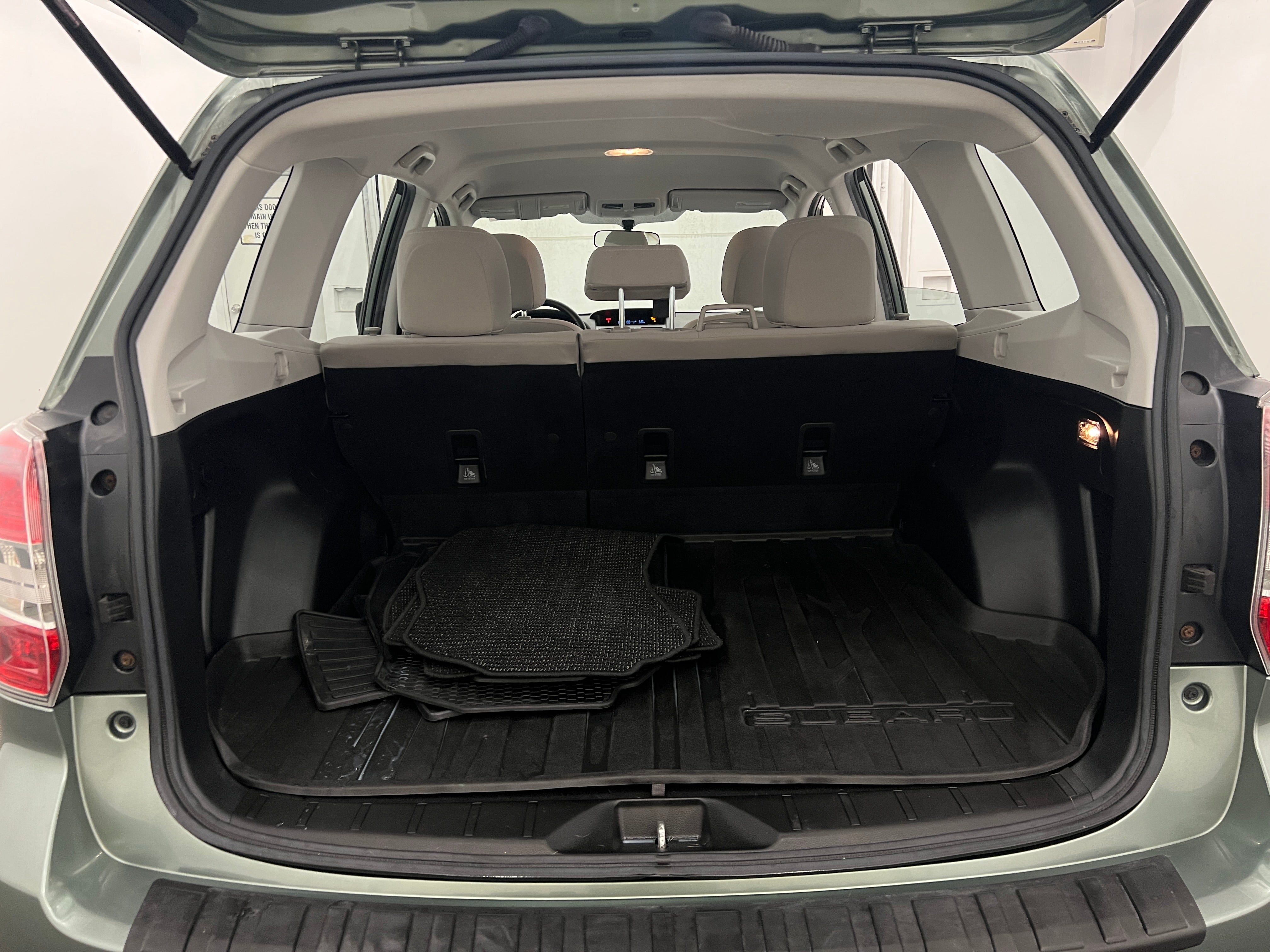 2014 Subaru Forester 2.5i 7