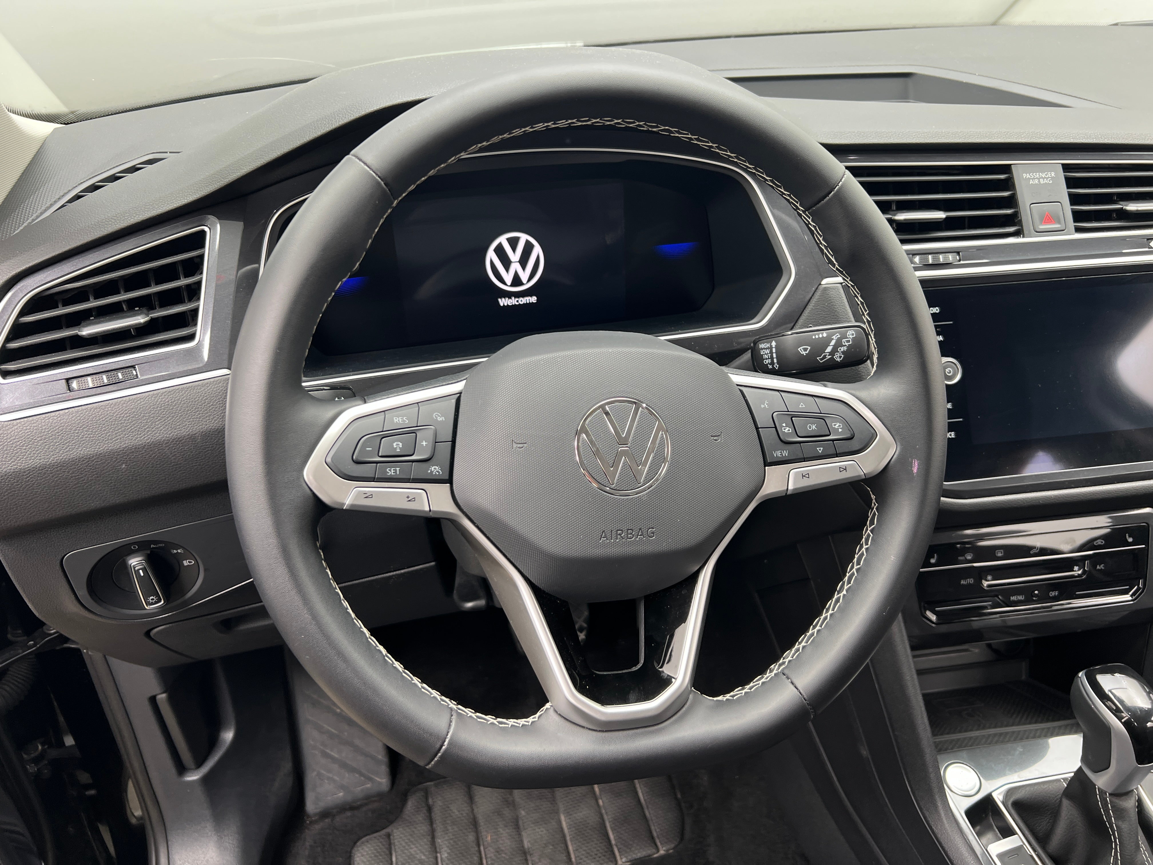 2024 Volkswagen Tiguan SE 4
