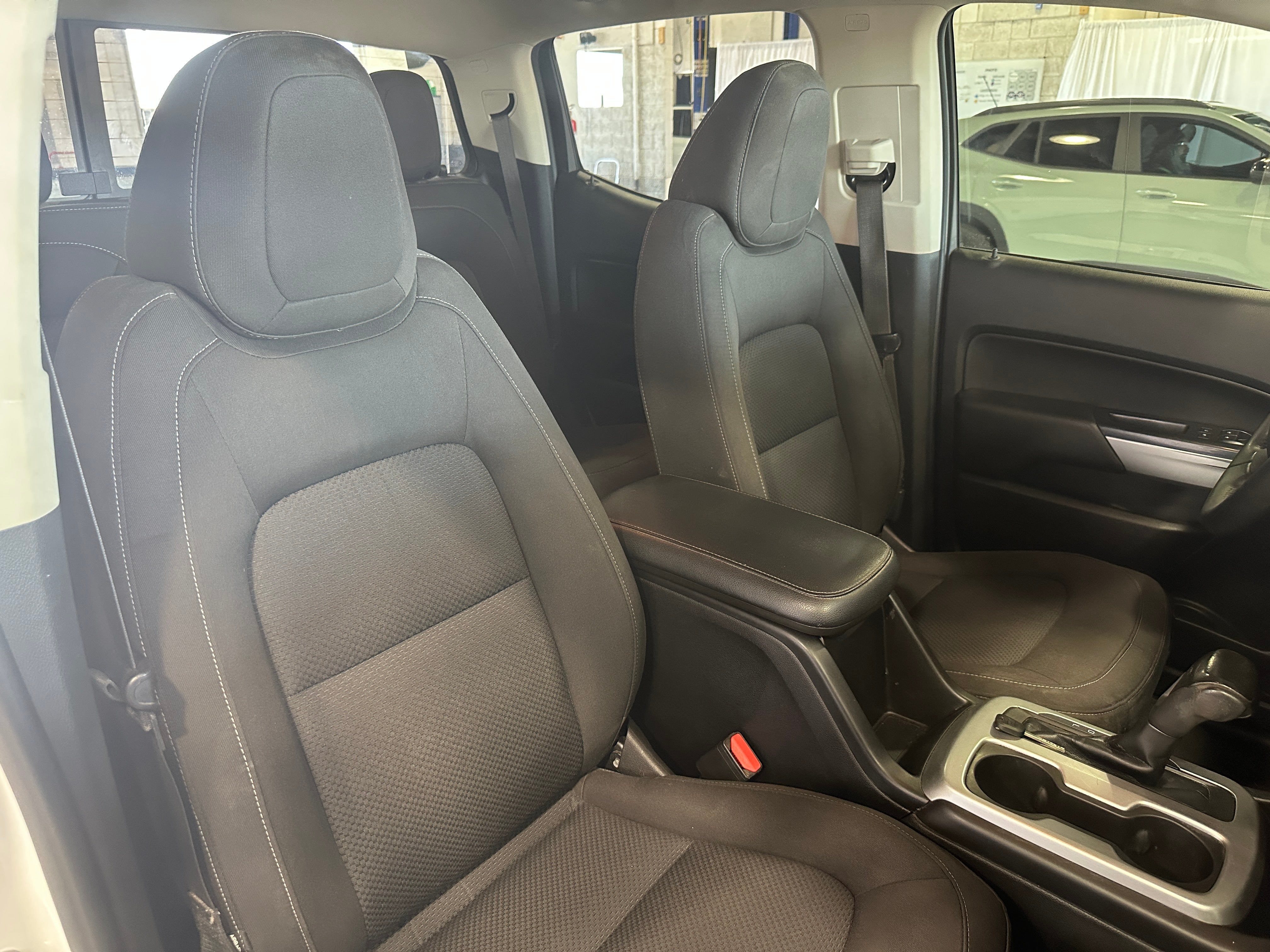 2020 Chevrolet Colorado LT 2