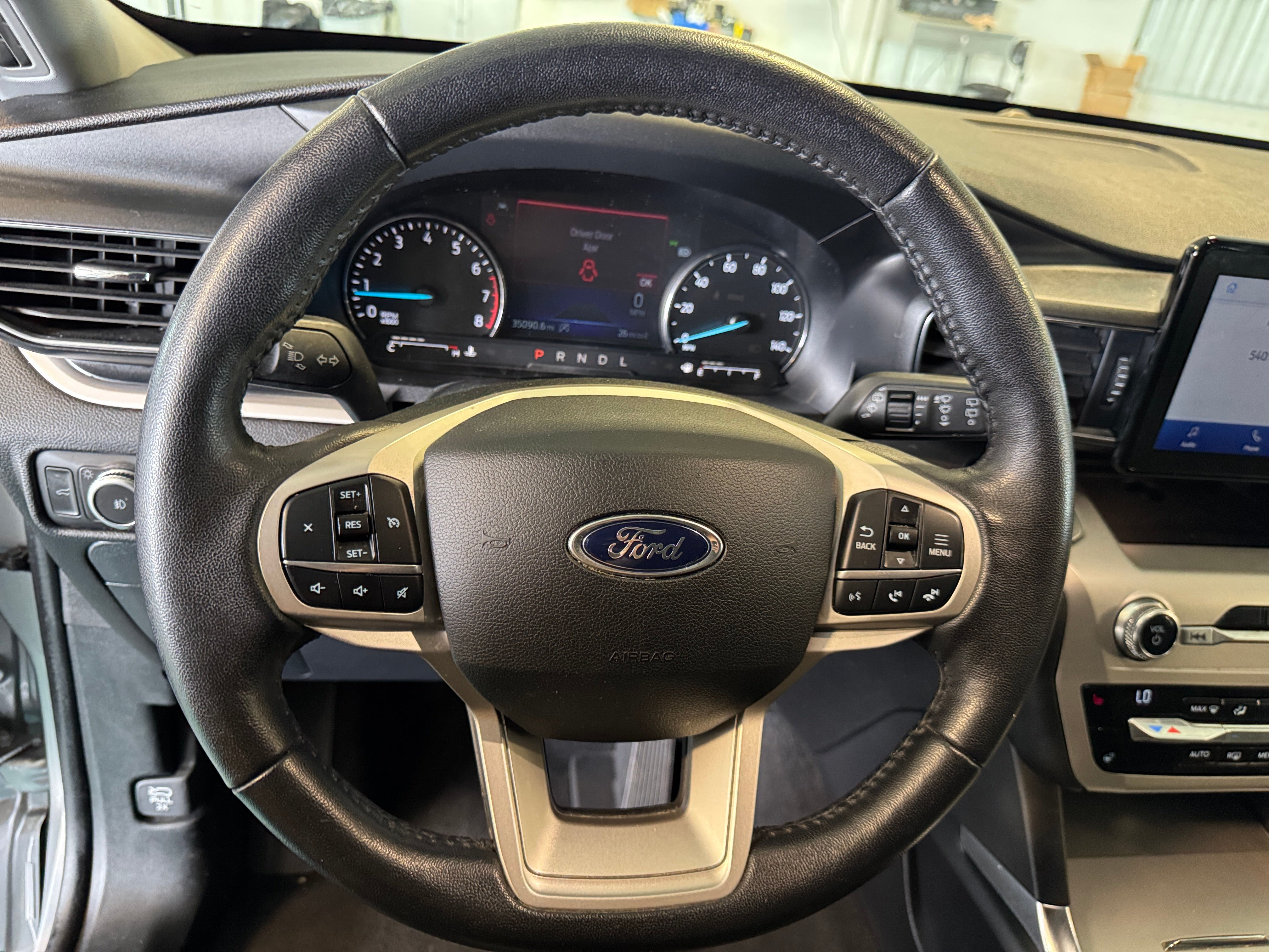 2021 Ford Explorer XLT 4