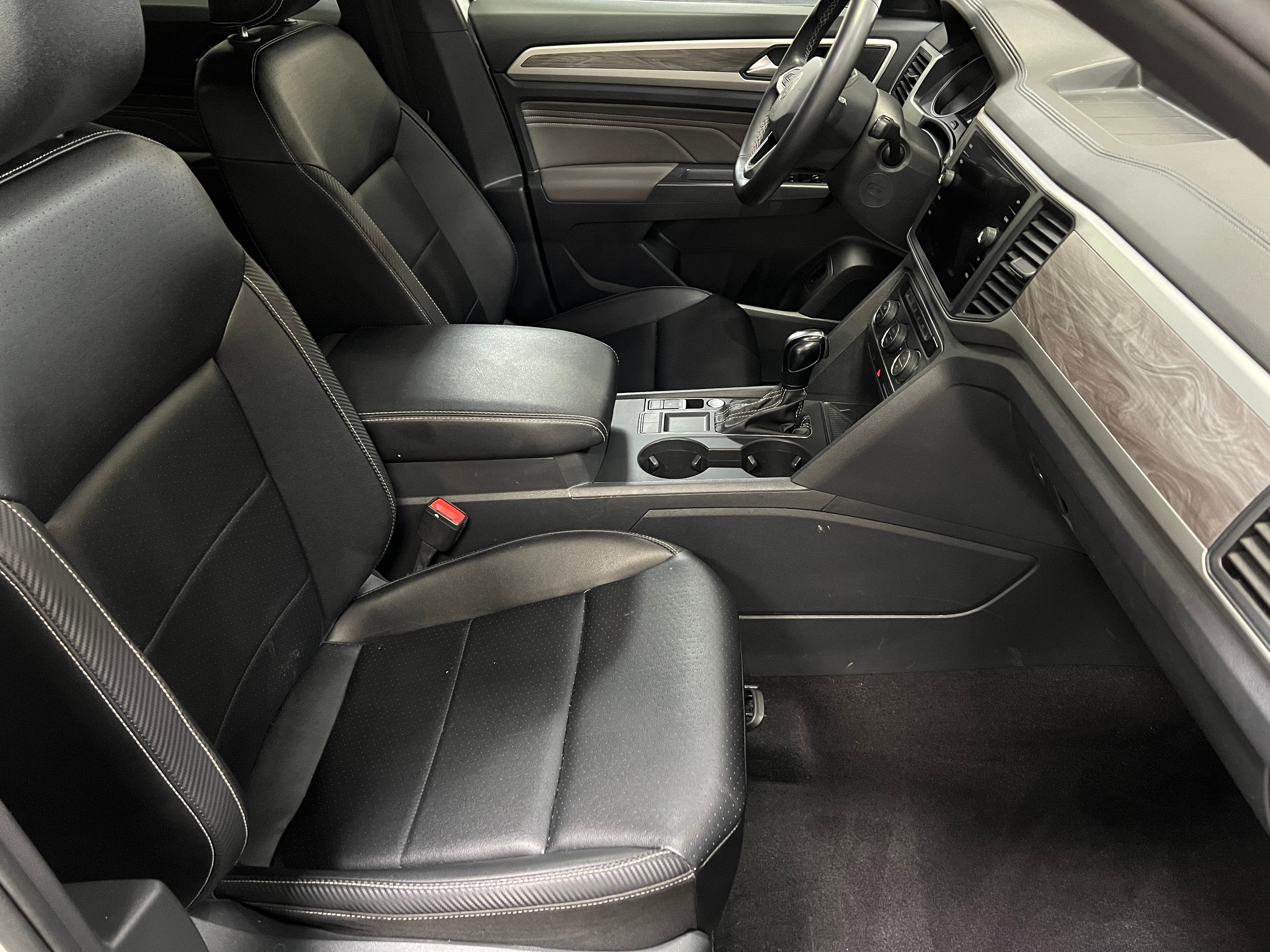 2021 Volkswagen Atlas SE 2
