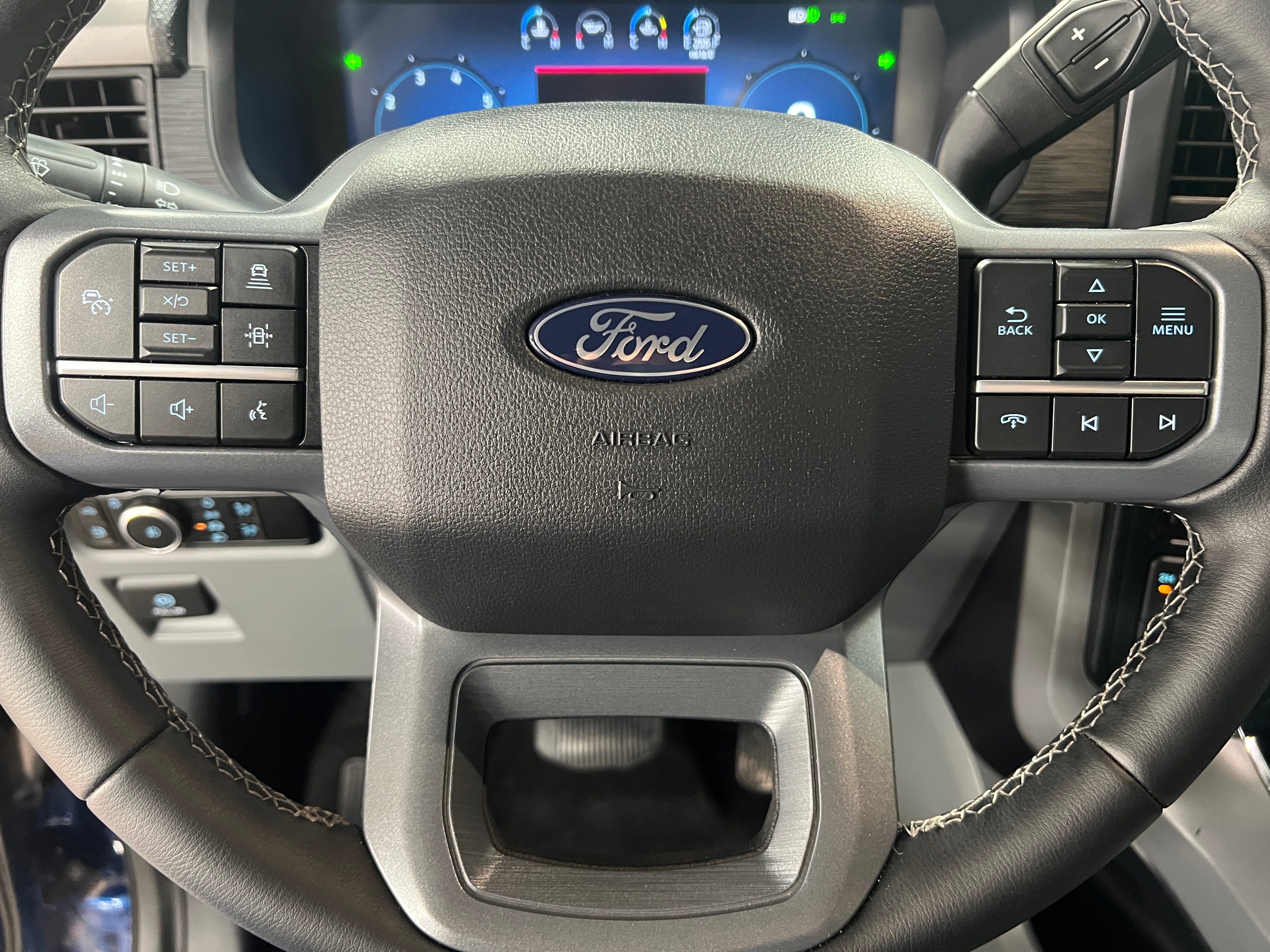 2024 Ford Econoline E-150 5