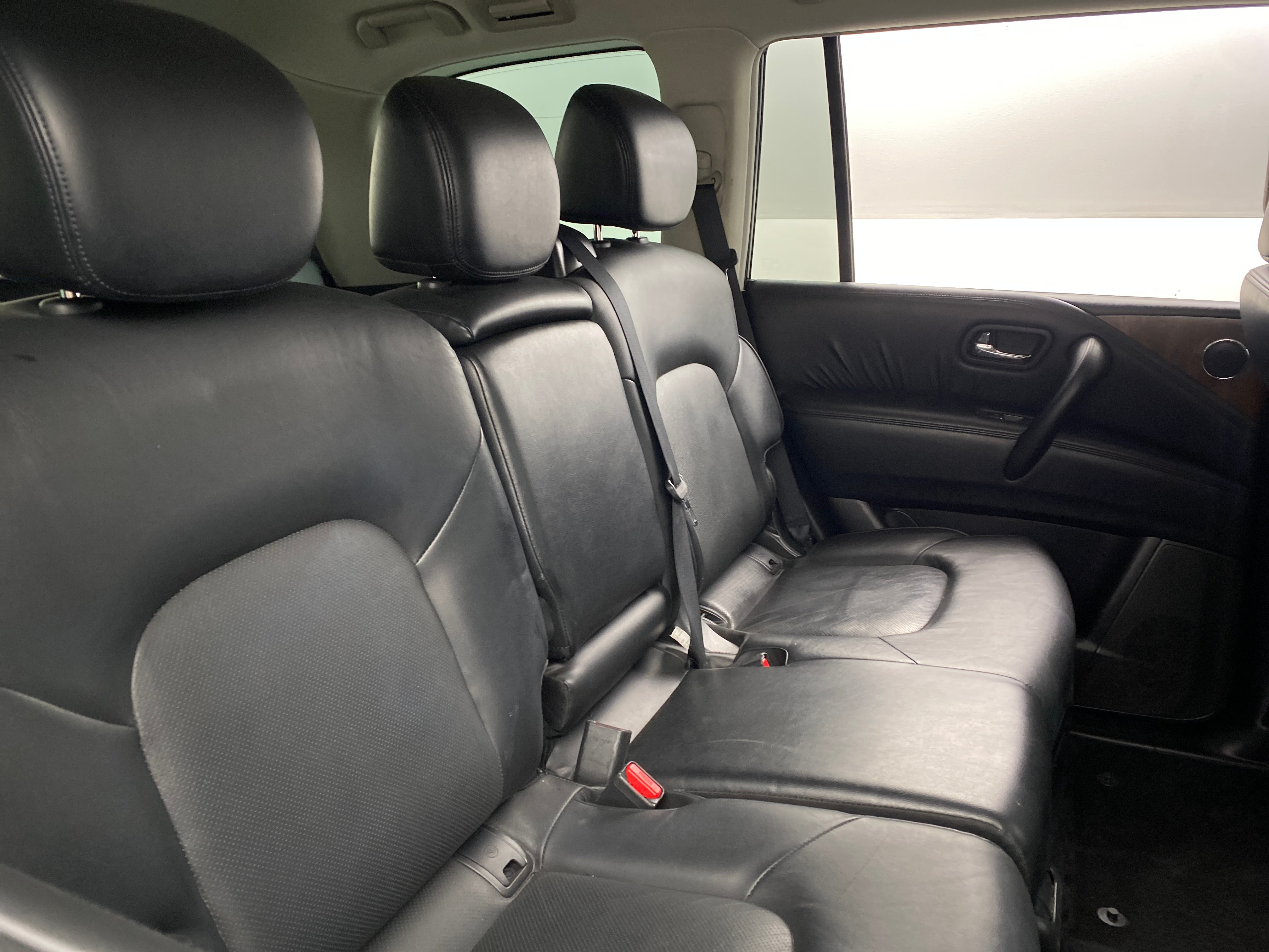 2023 Nissan Armada SL 5