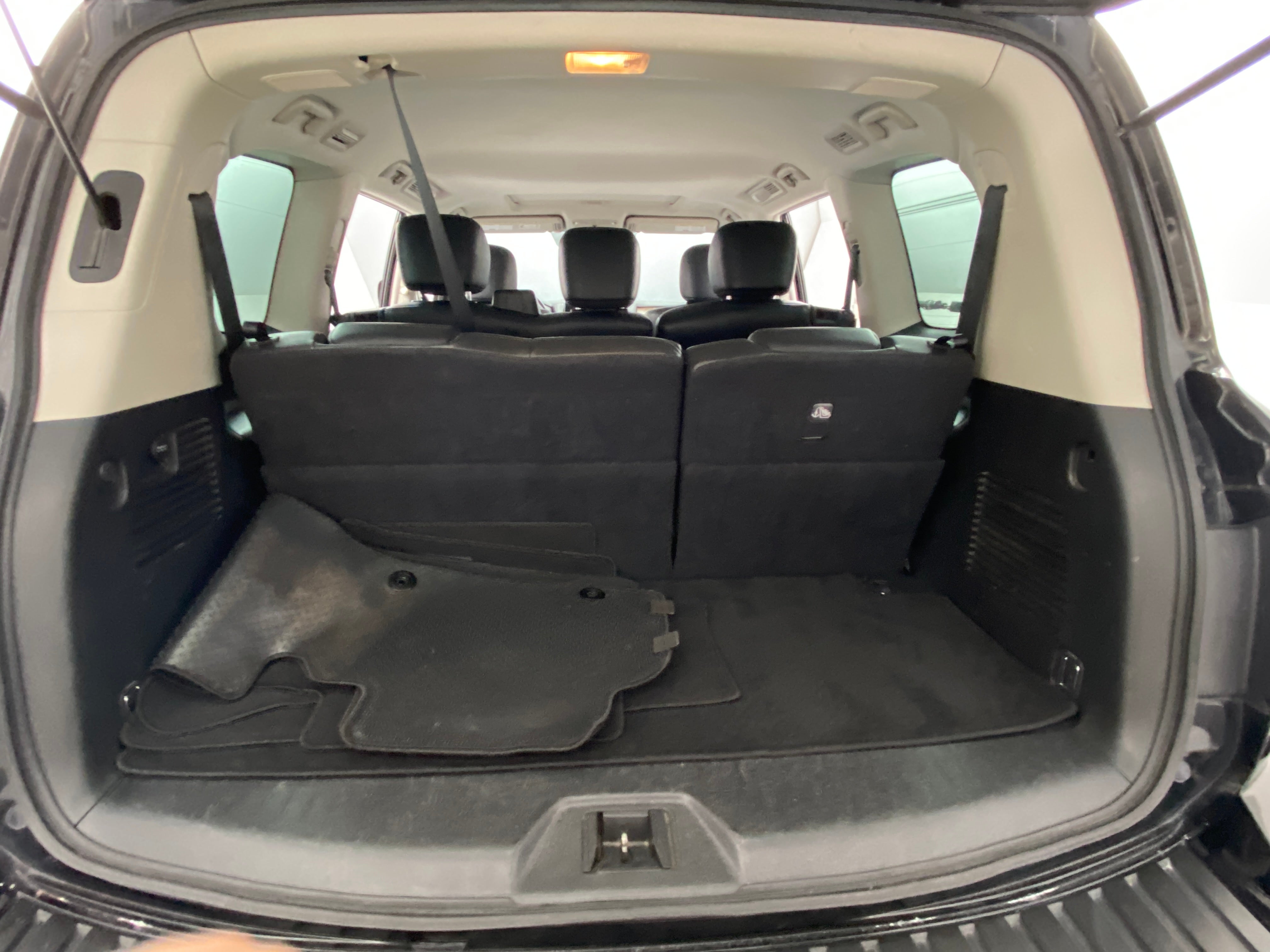 2023 Nissan Armada SL 6