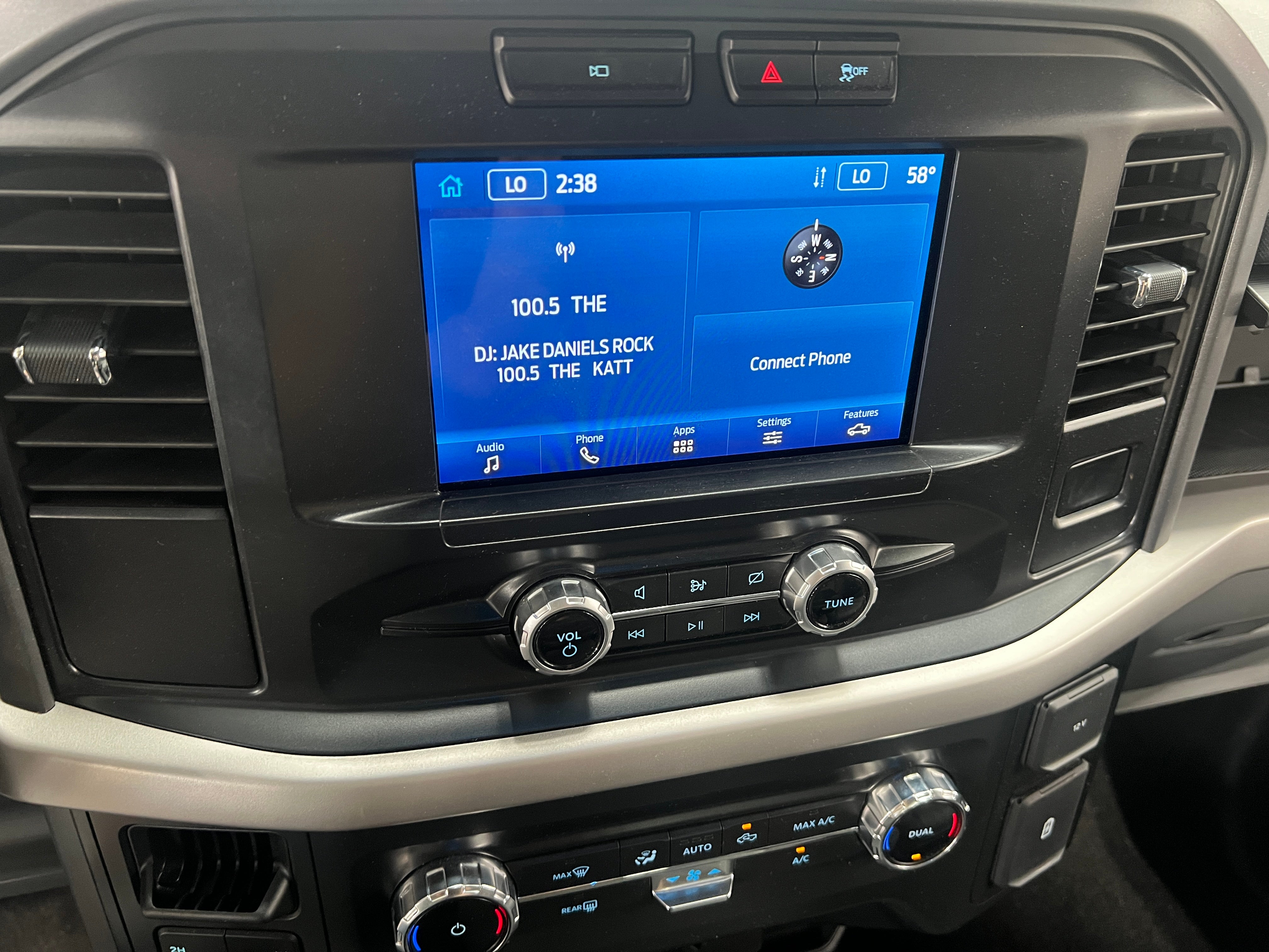 2022 Ford Econoline E-150 4