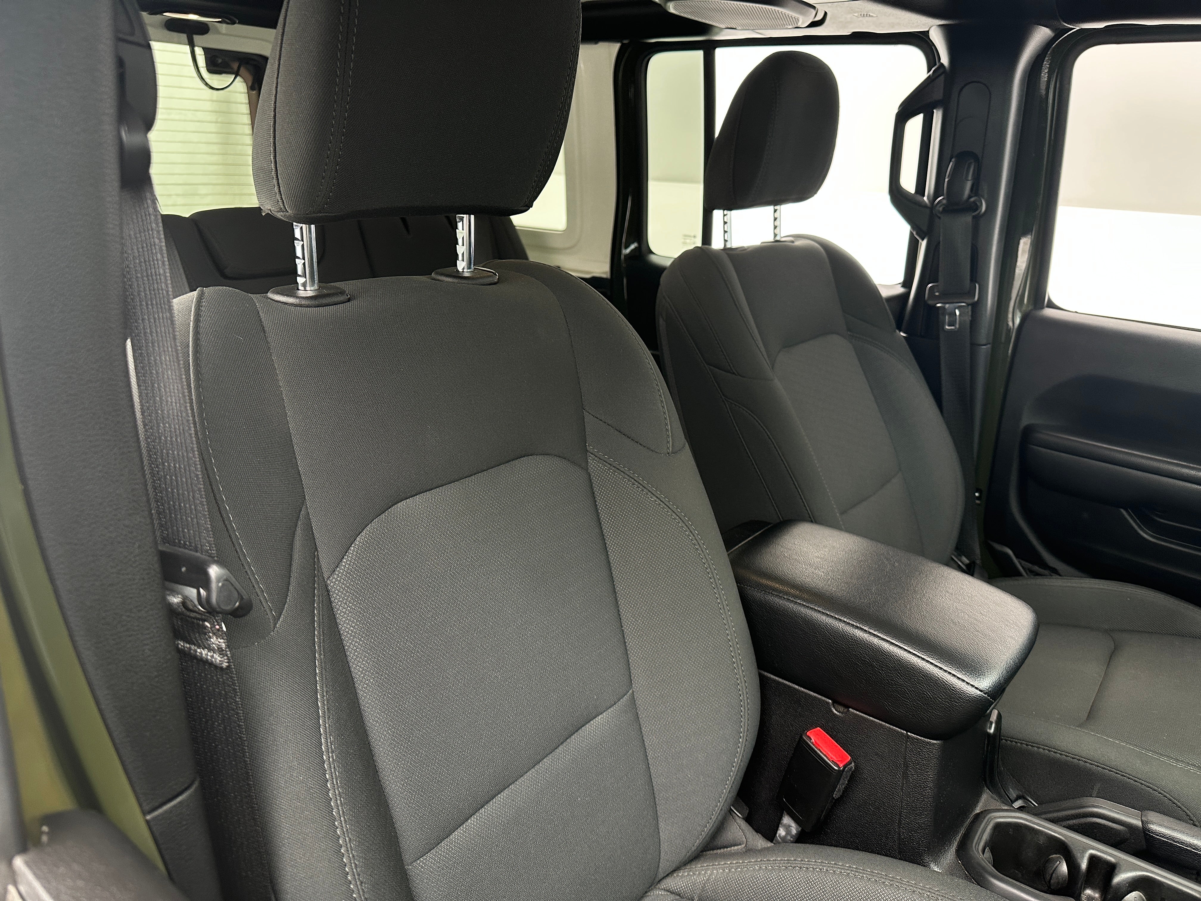 2021 Jeep Wrangler Unlimited Willys 2