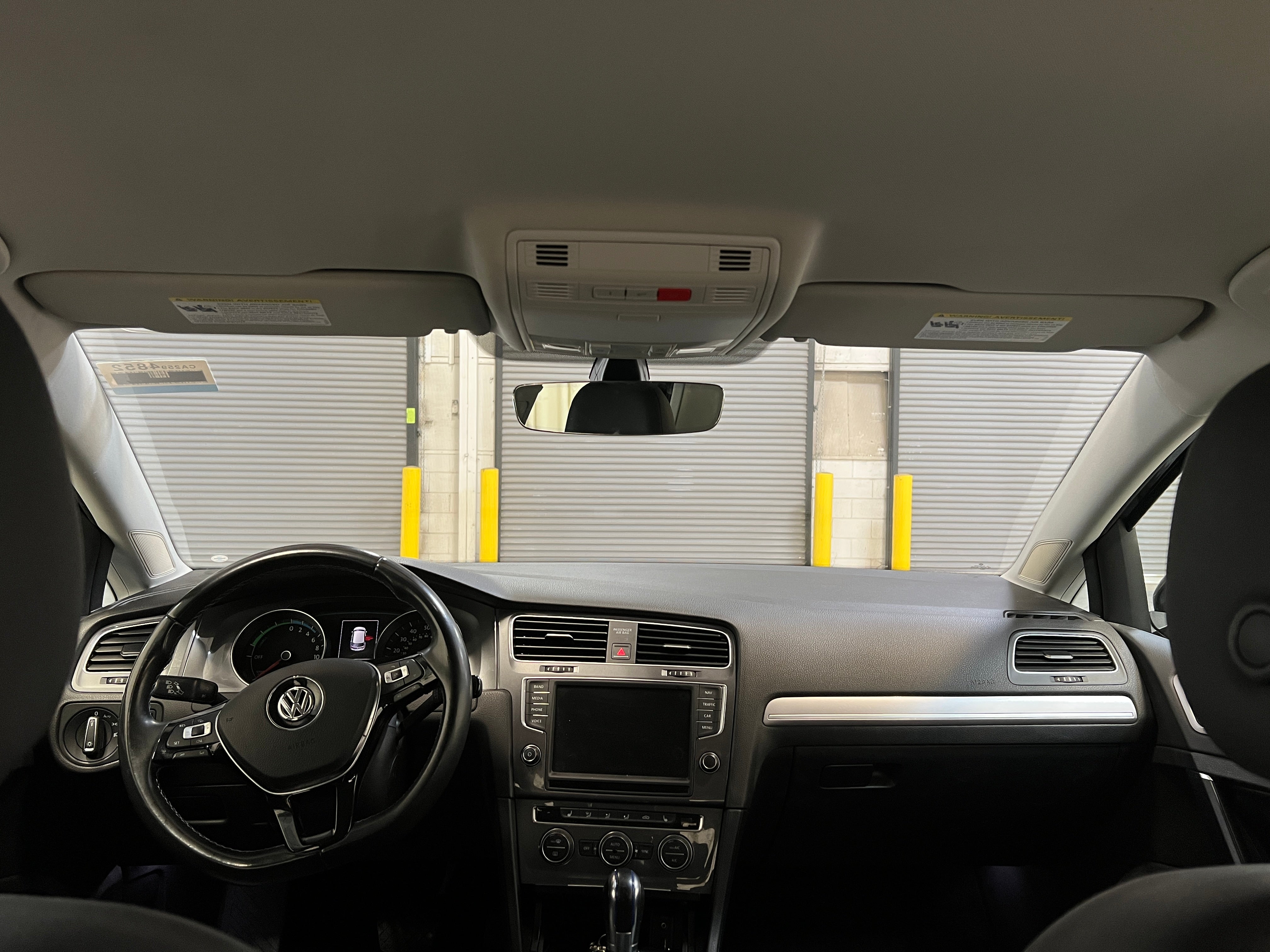 2016 Volkswagen e-Golf SEL Premium 2