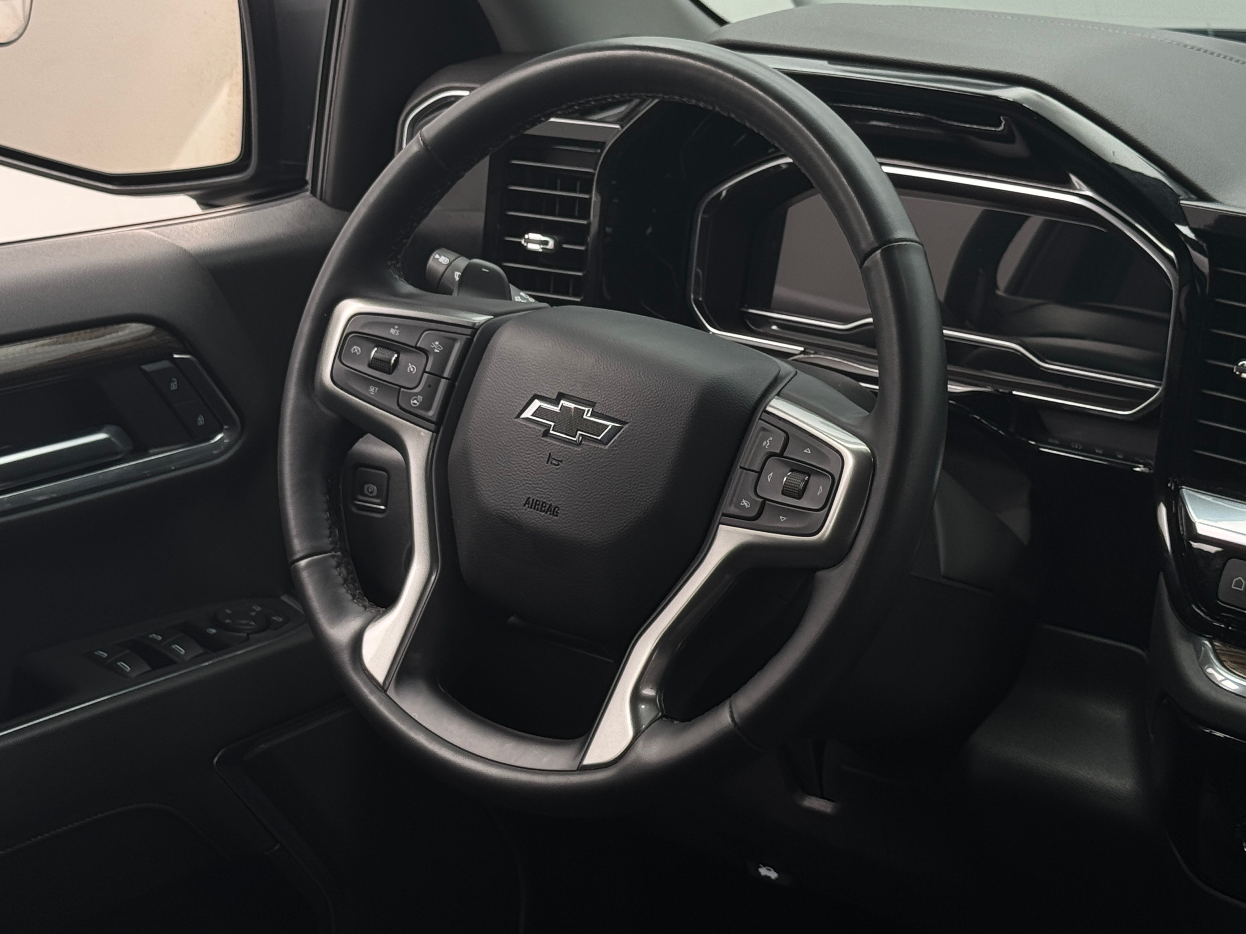 2023 Chevrolet Silverado 1500  5