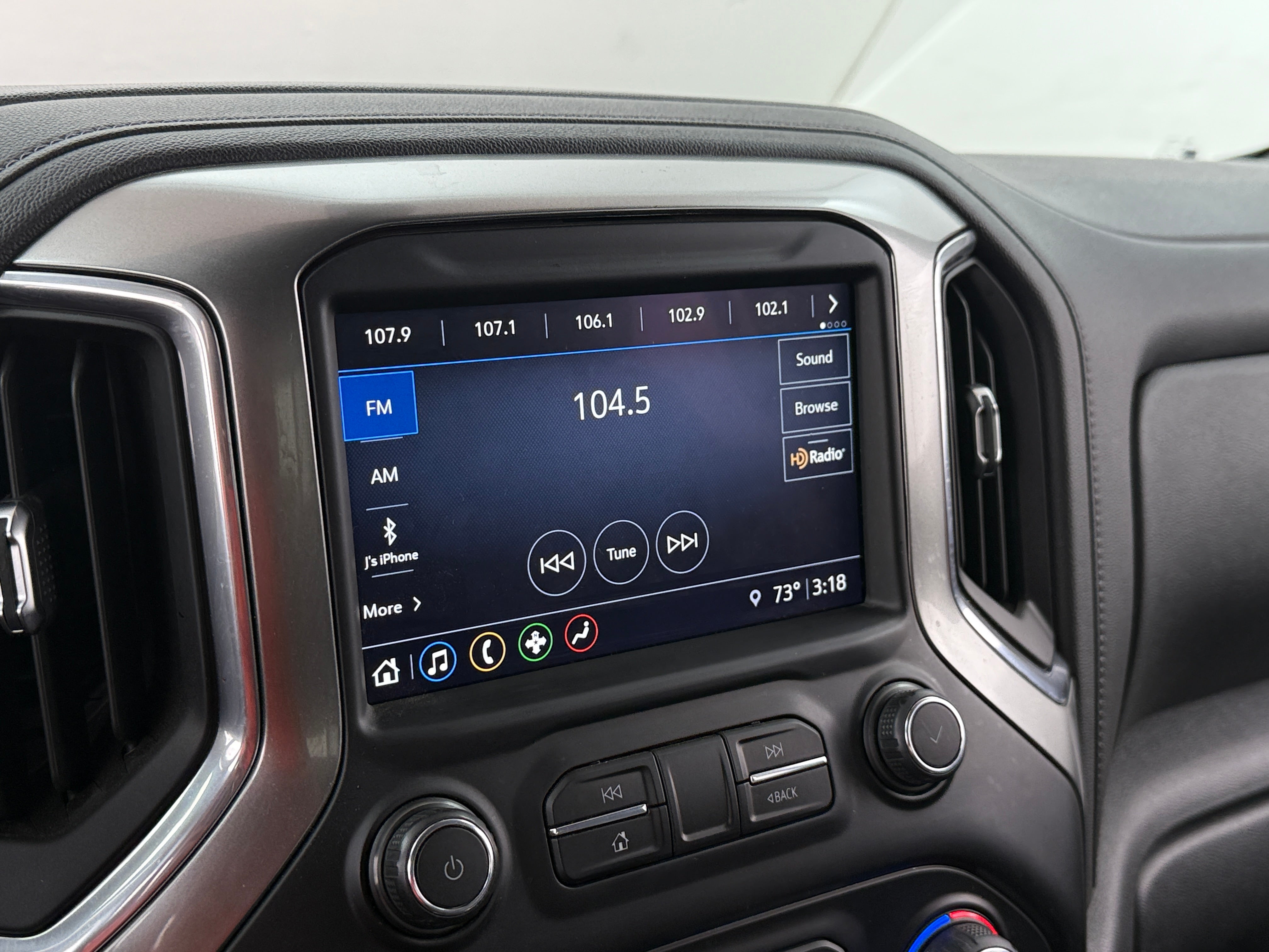2021 Chevrolet Silverado 1500  4