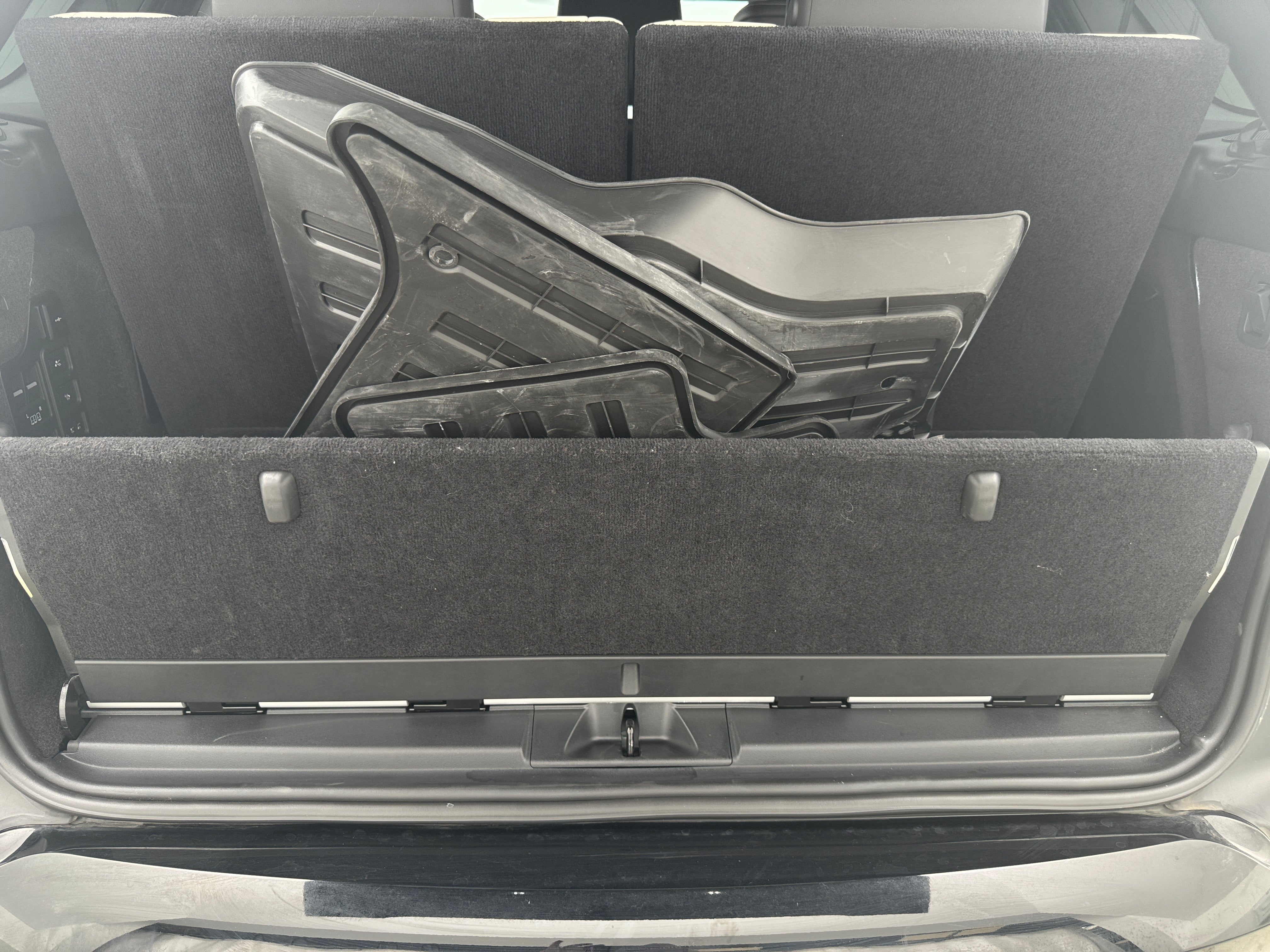 2024 Land Rover Discovery Metropolitan Edition 6