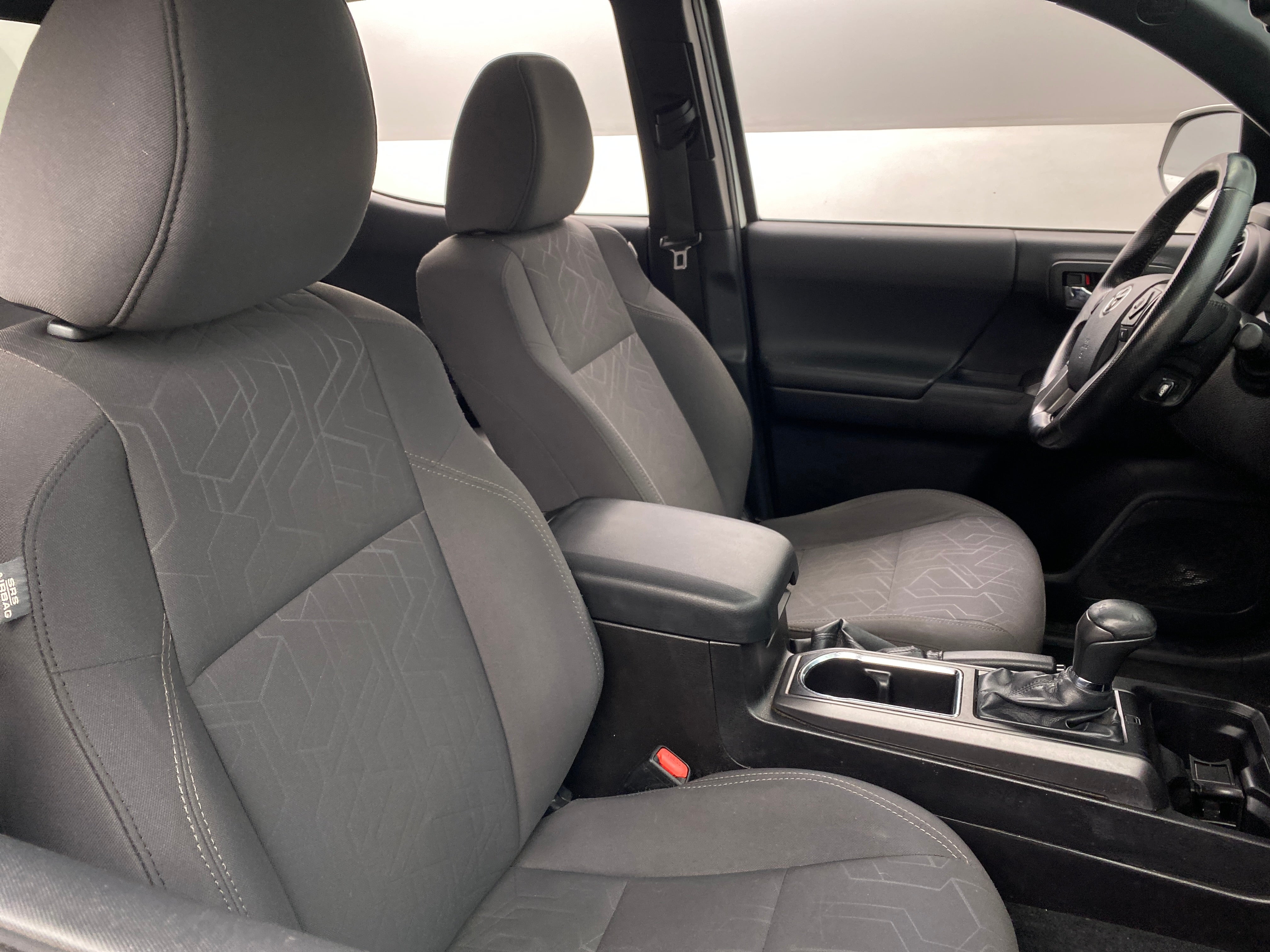 2016 Toyota Tacoma TRD Sport 2