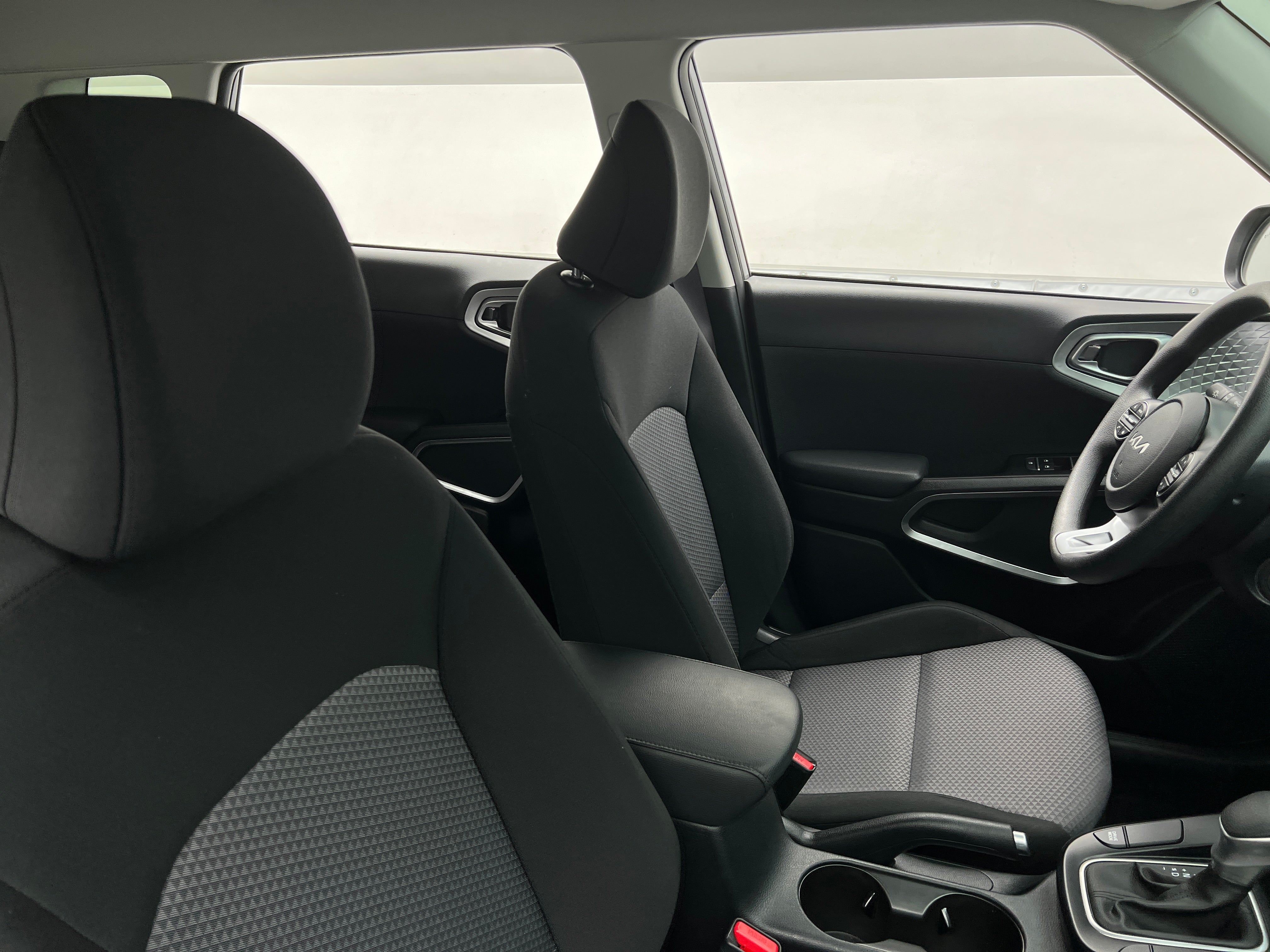 2024 Kia Soul LX 2