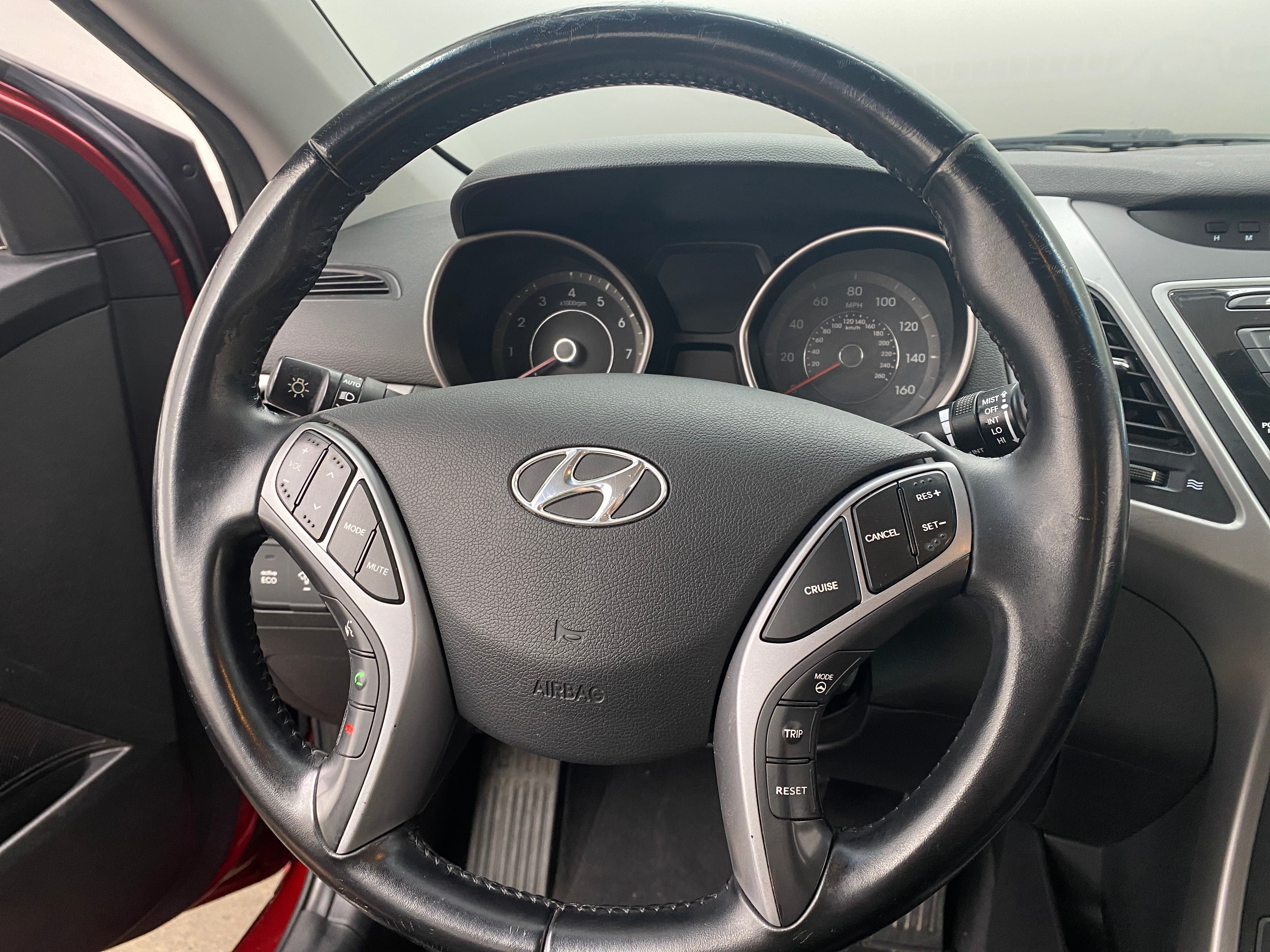 2015 Hyundai Elantra Limited Edition 4