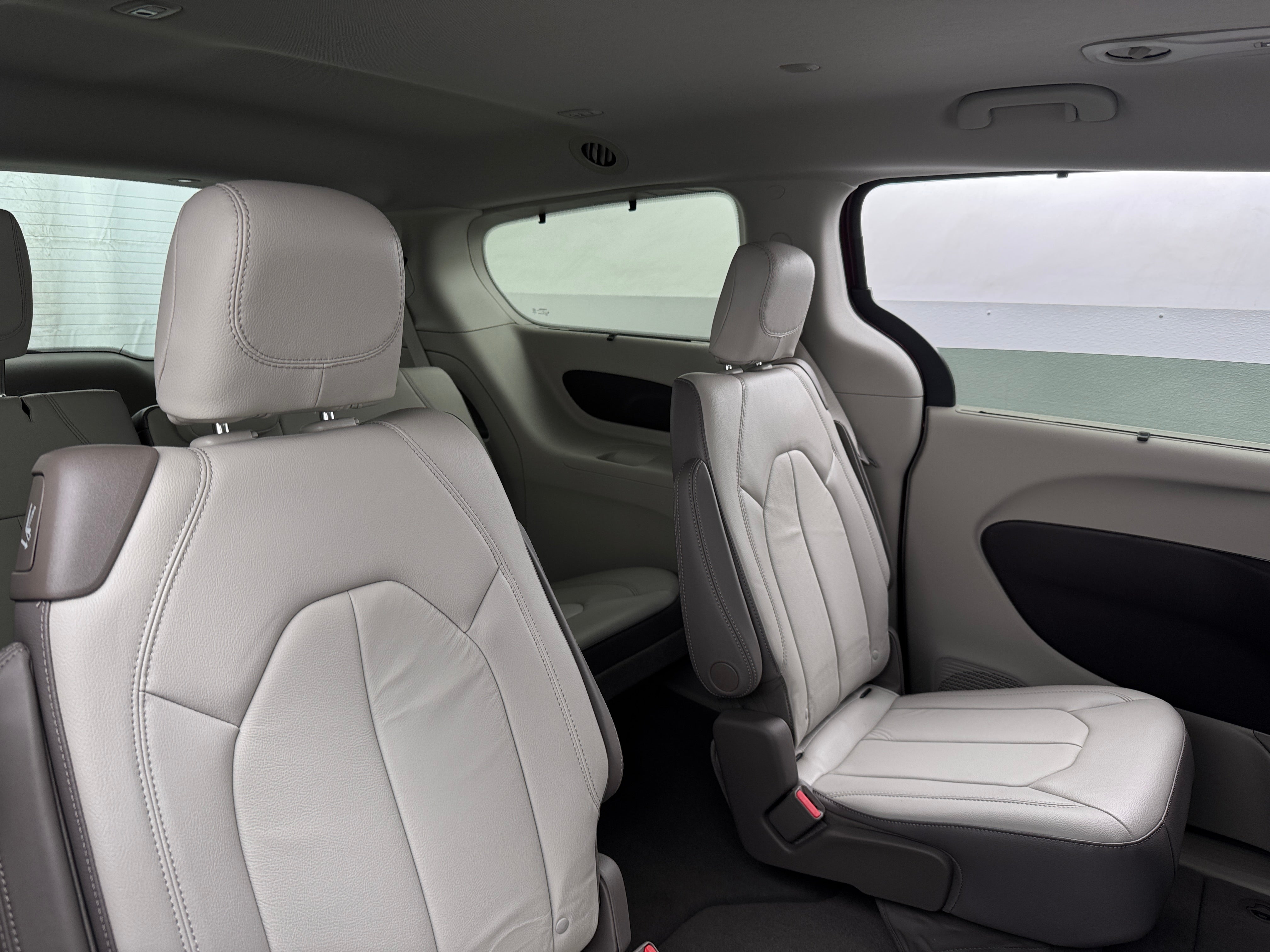 2017 Chrysler Pacifica Touring L 5