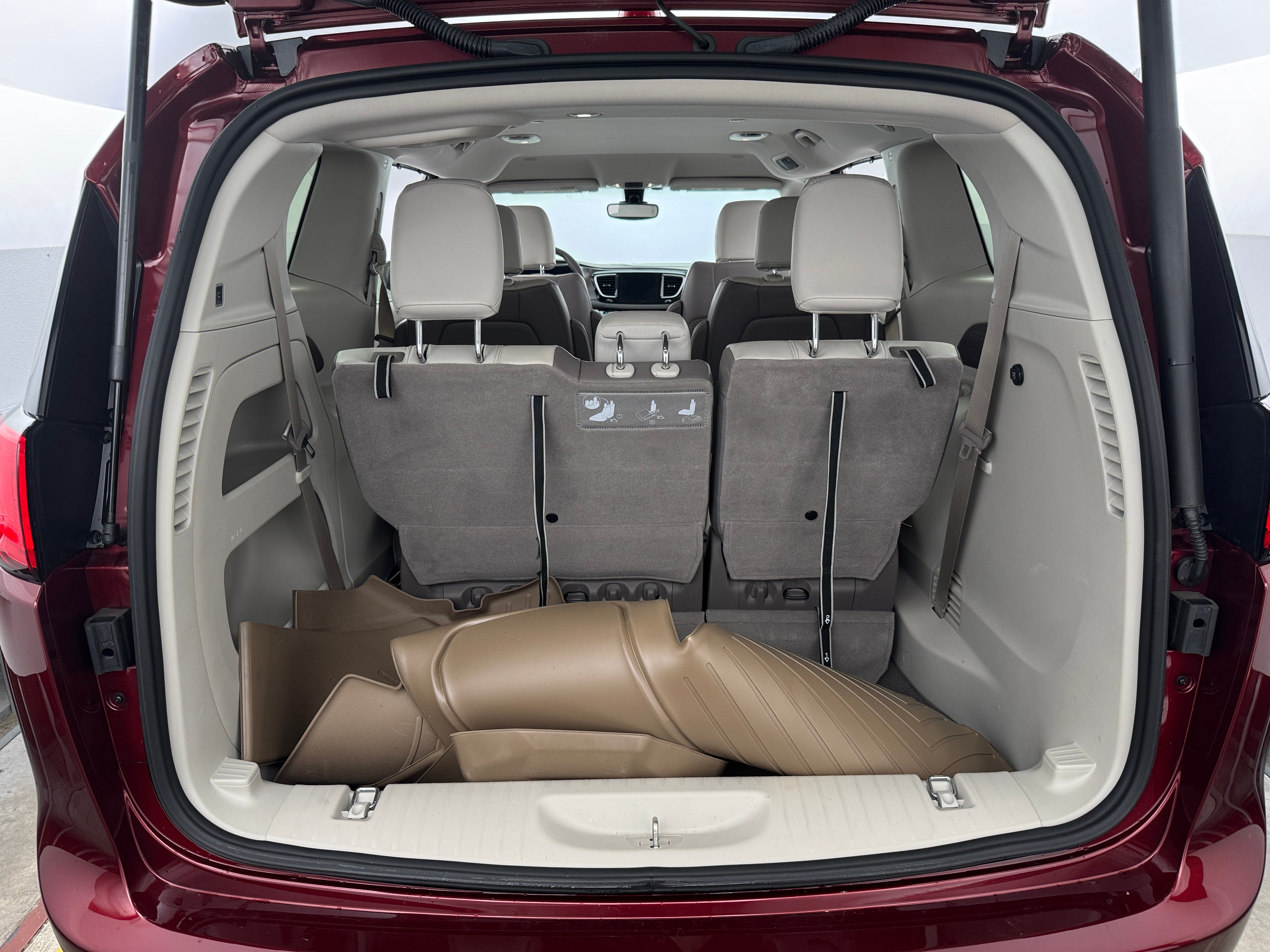 2017 Chrysler Pacifica Touring L 6