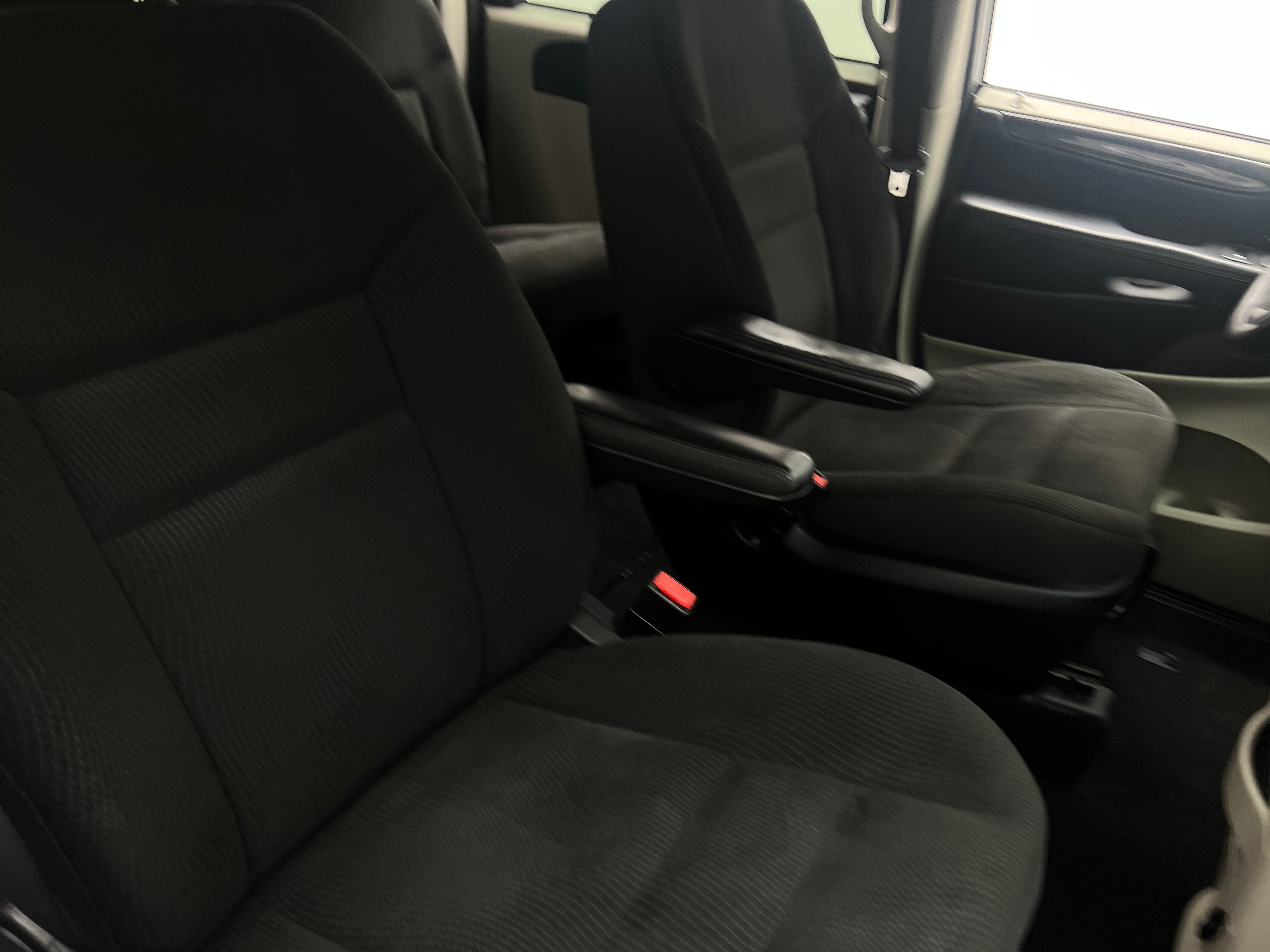 2019 Dodge Grand Caravan SE 2