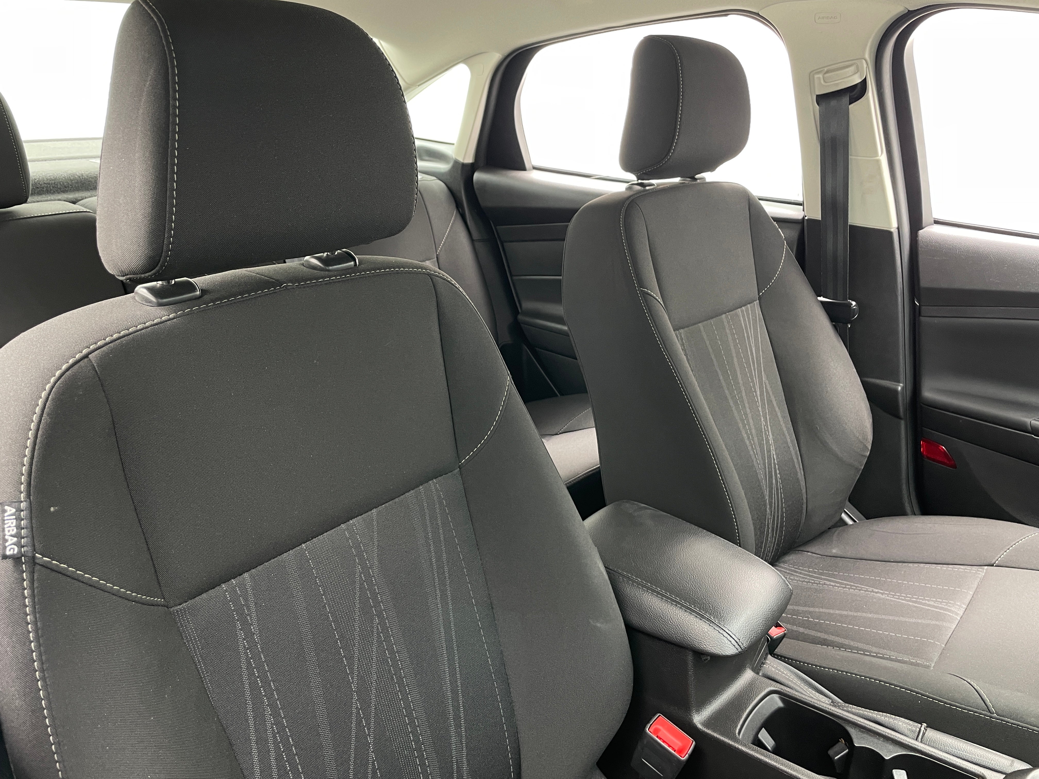 2018 Ford Focus SE 2