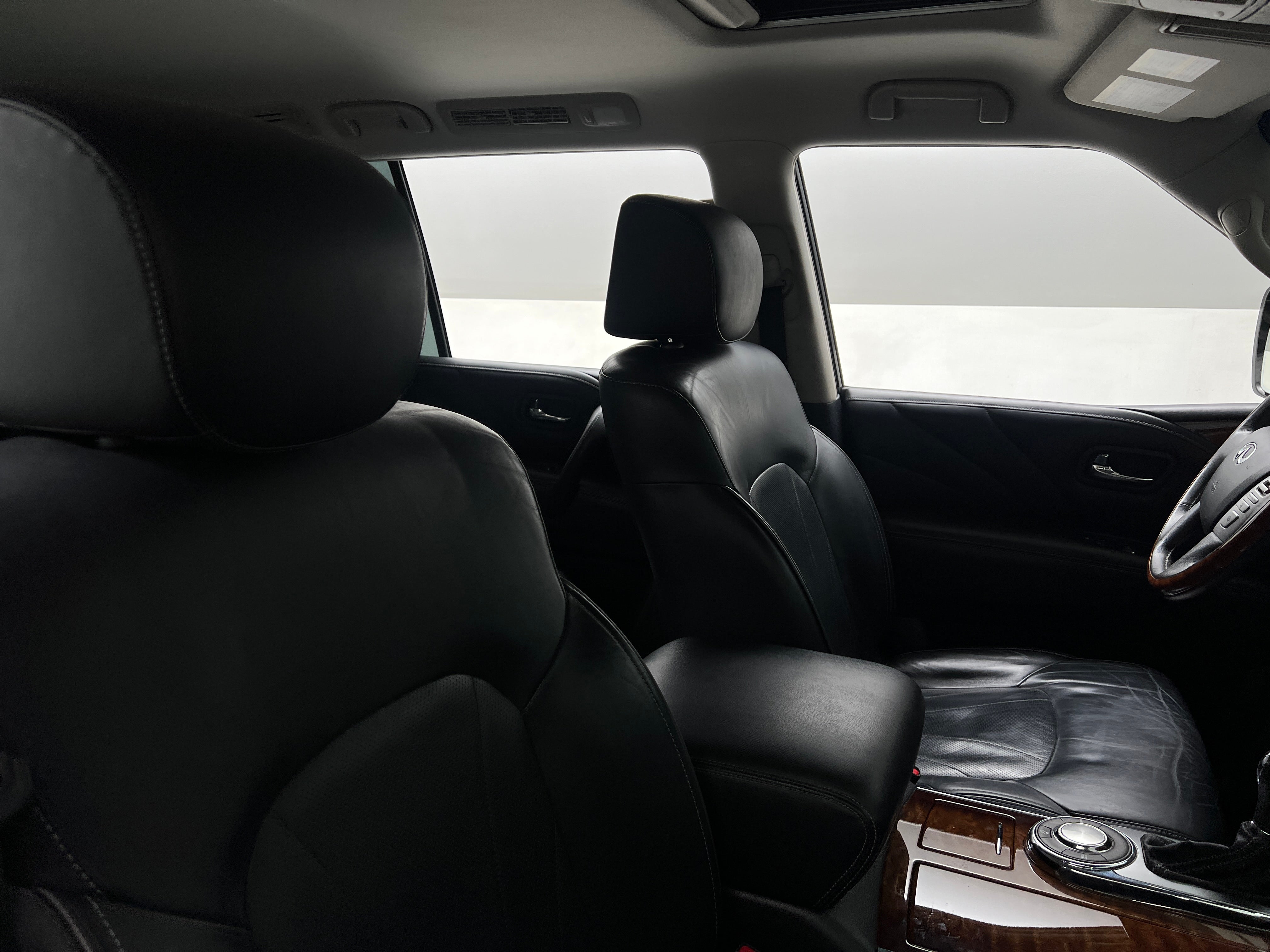2017 INFINITI QX80 Base 2