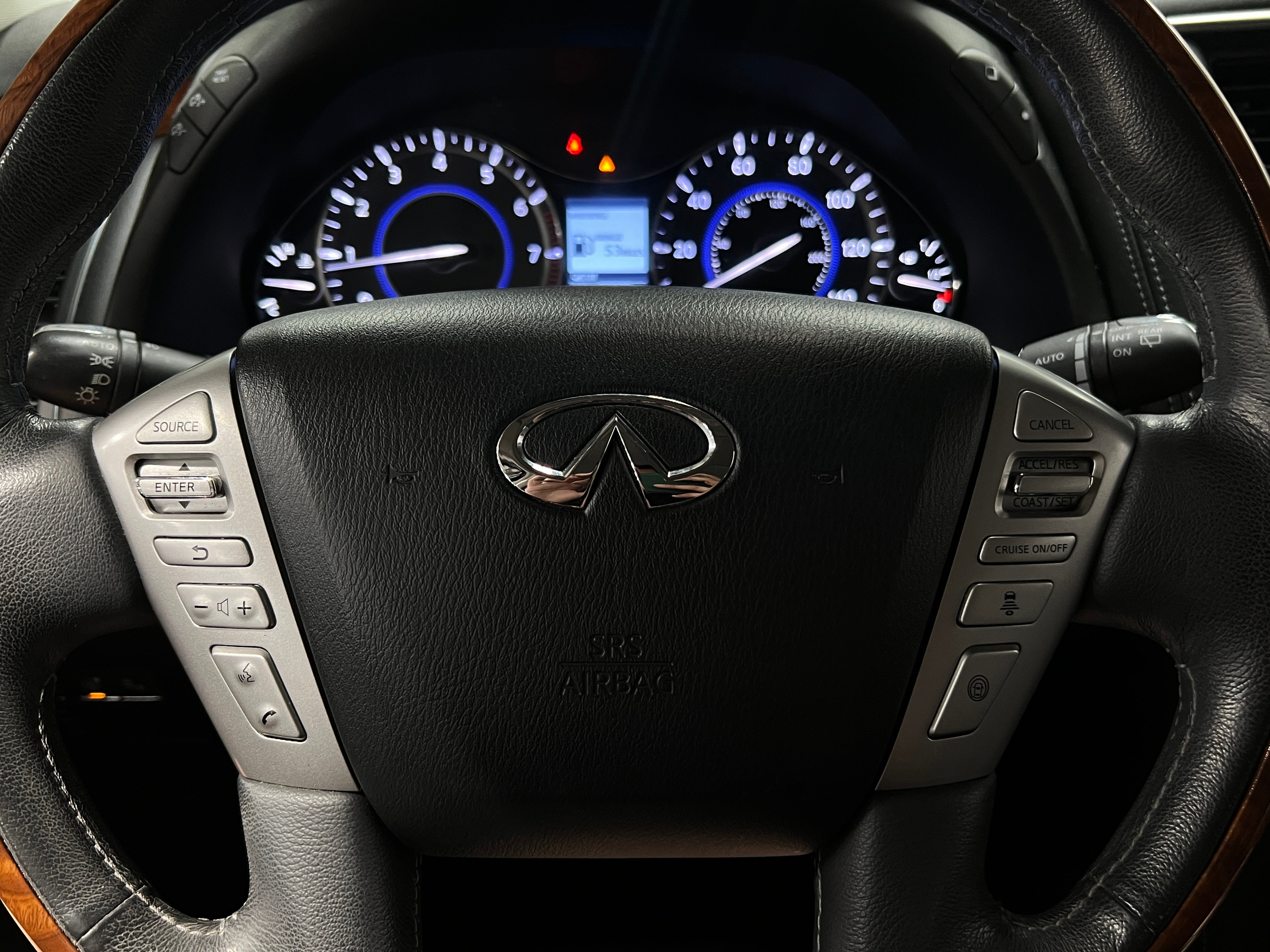 2017 INFINITI QX80 Base 5