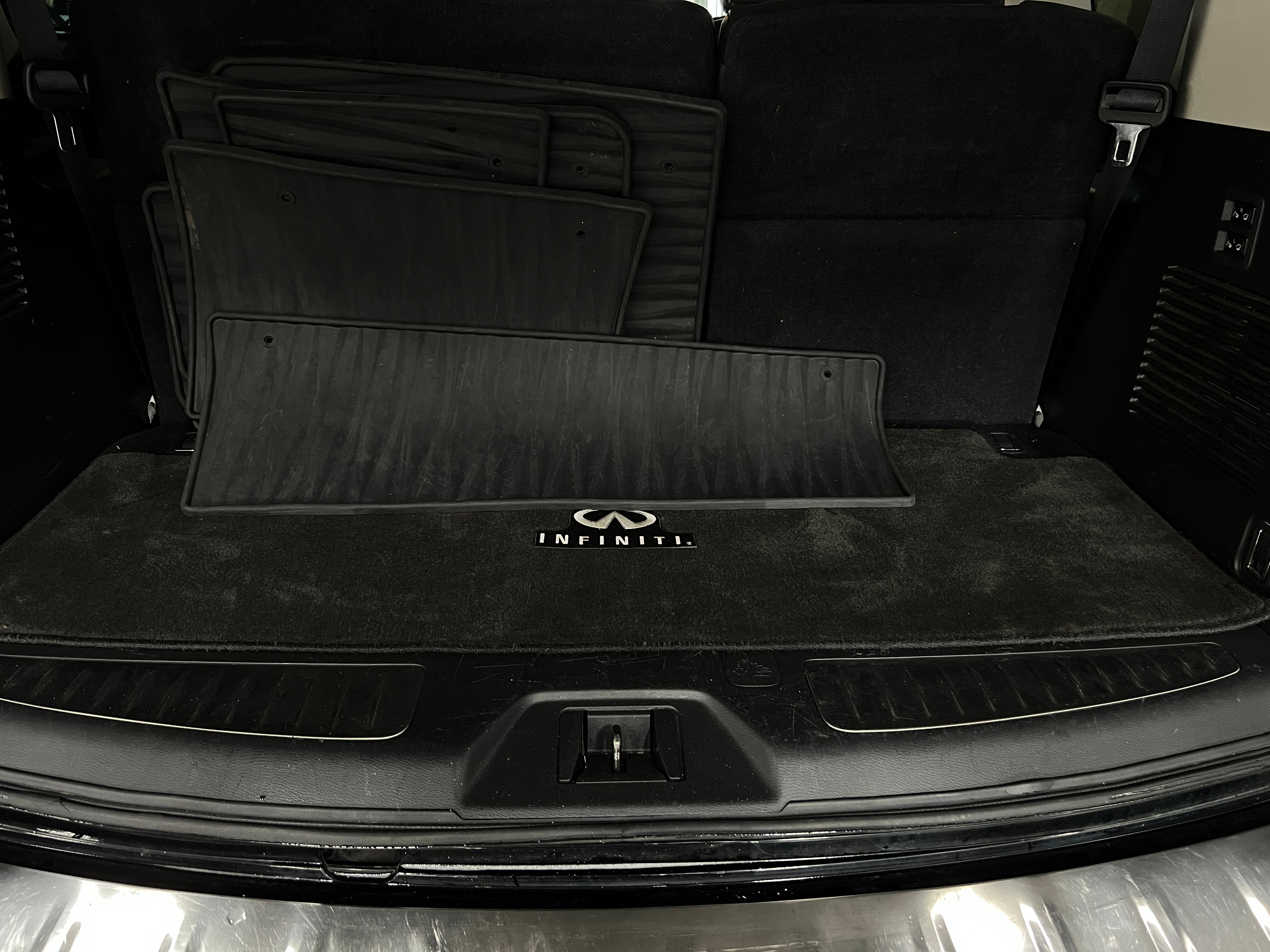 2017 INFINITI QX80 Base 7