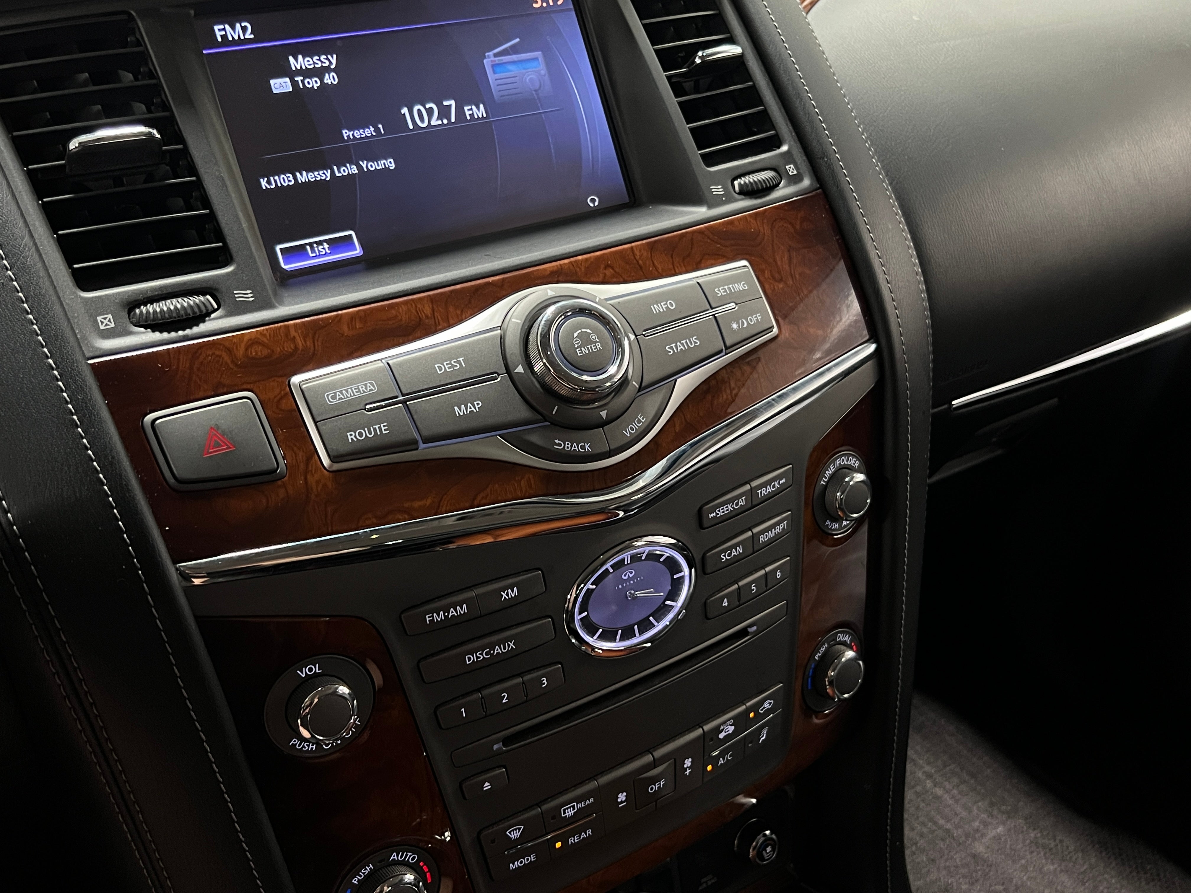 2017 INFINITI QX80 Base 4