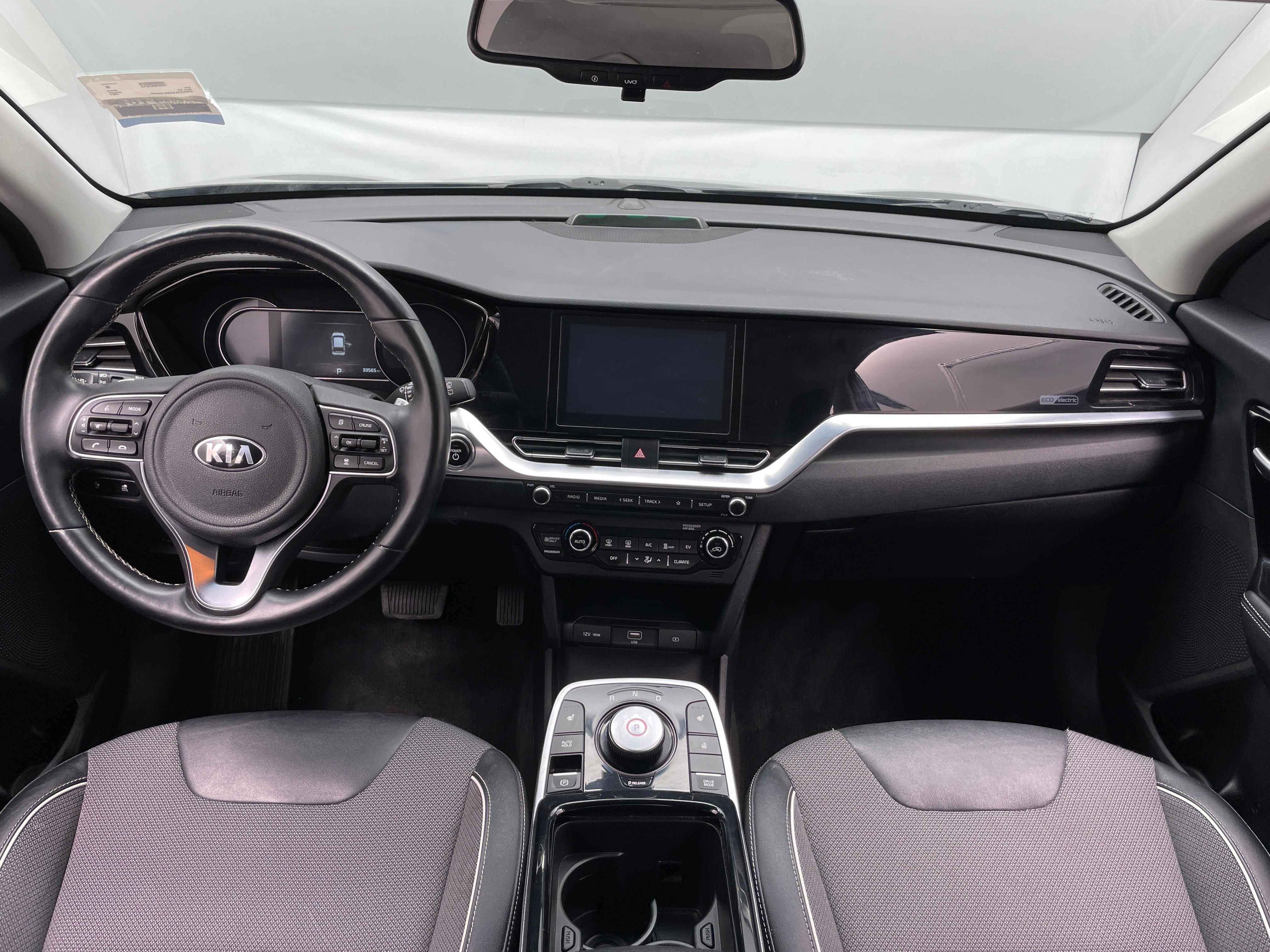 2021 Kia Niro EX 2