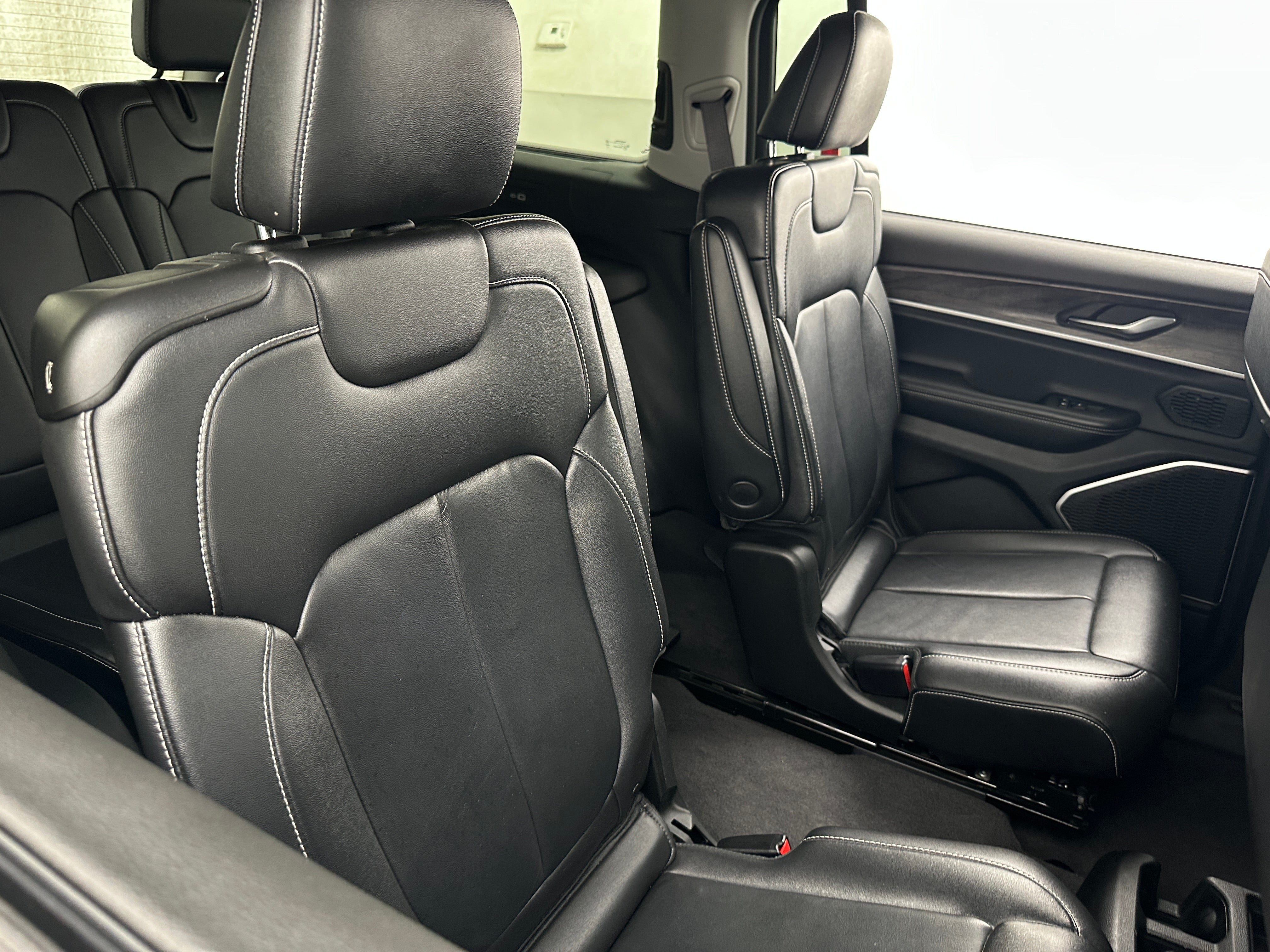 2022 Jeep Grand Cherokee L Limited Edition 5