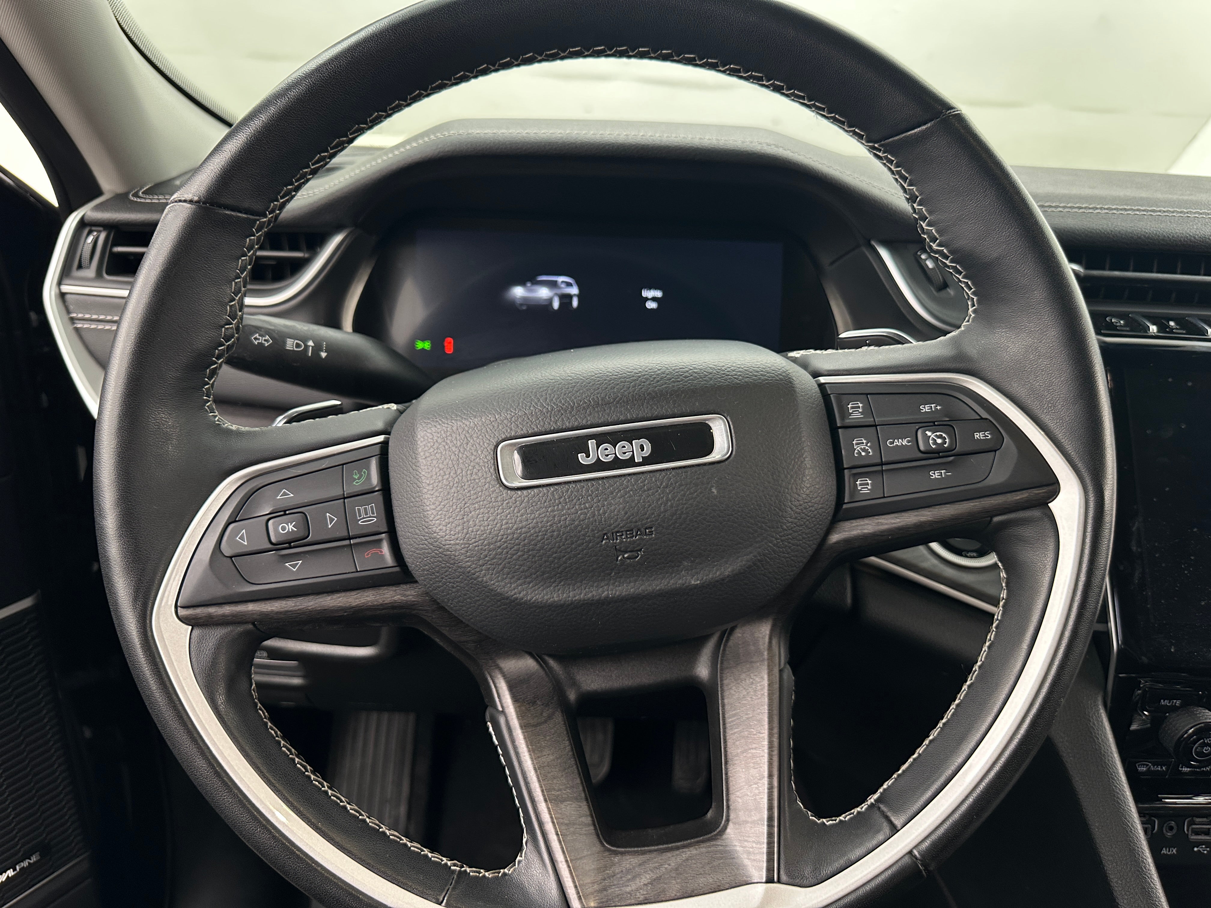 2022 Jeep Grand Cherokee L Limited Edition 4