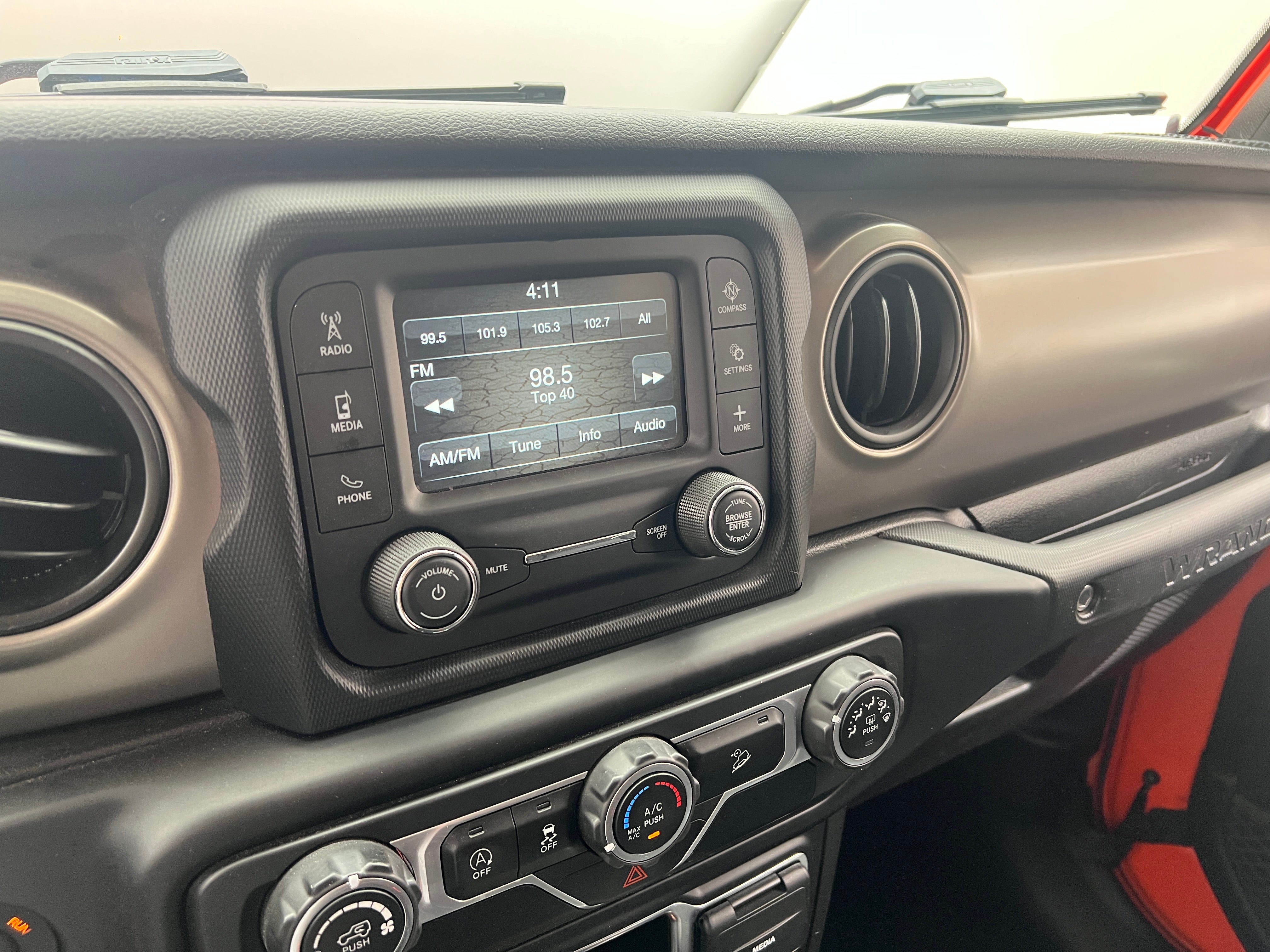 2018 Jeep Wrangler Sport 3