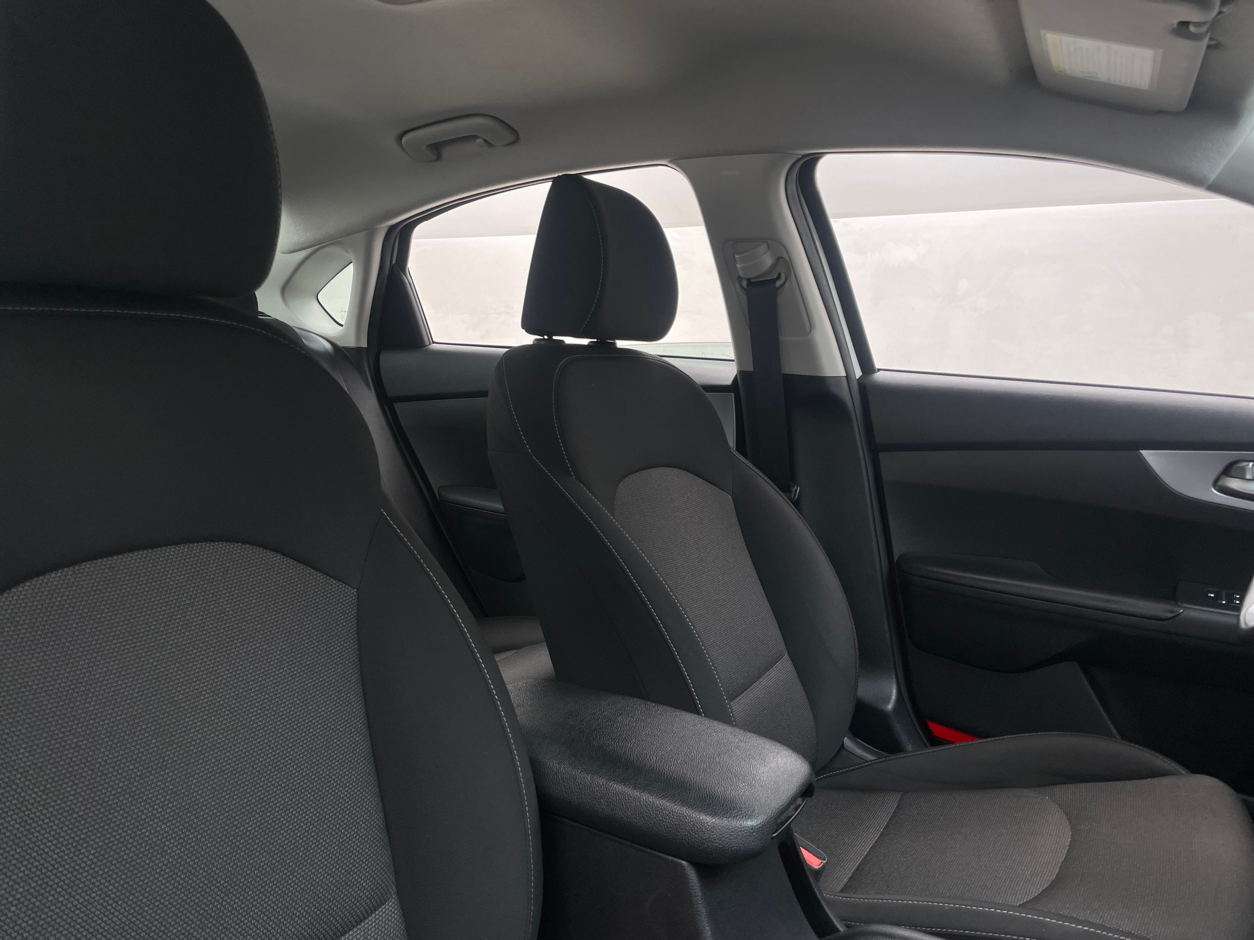 2022 Kia Forte LXS 2