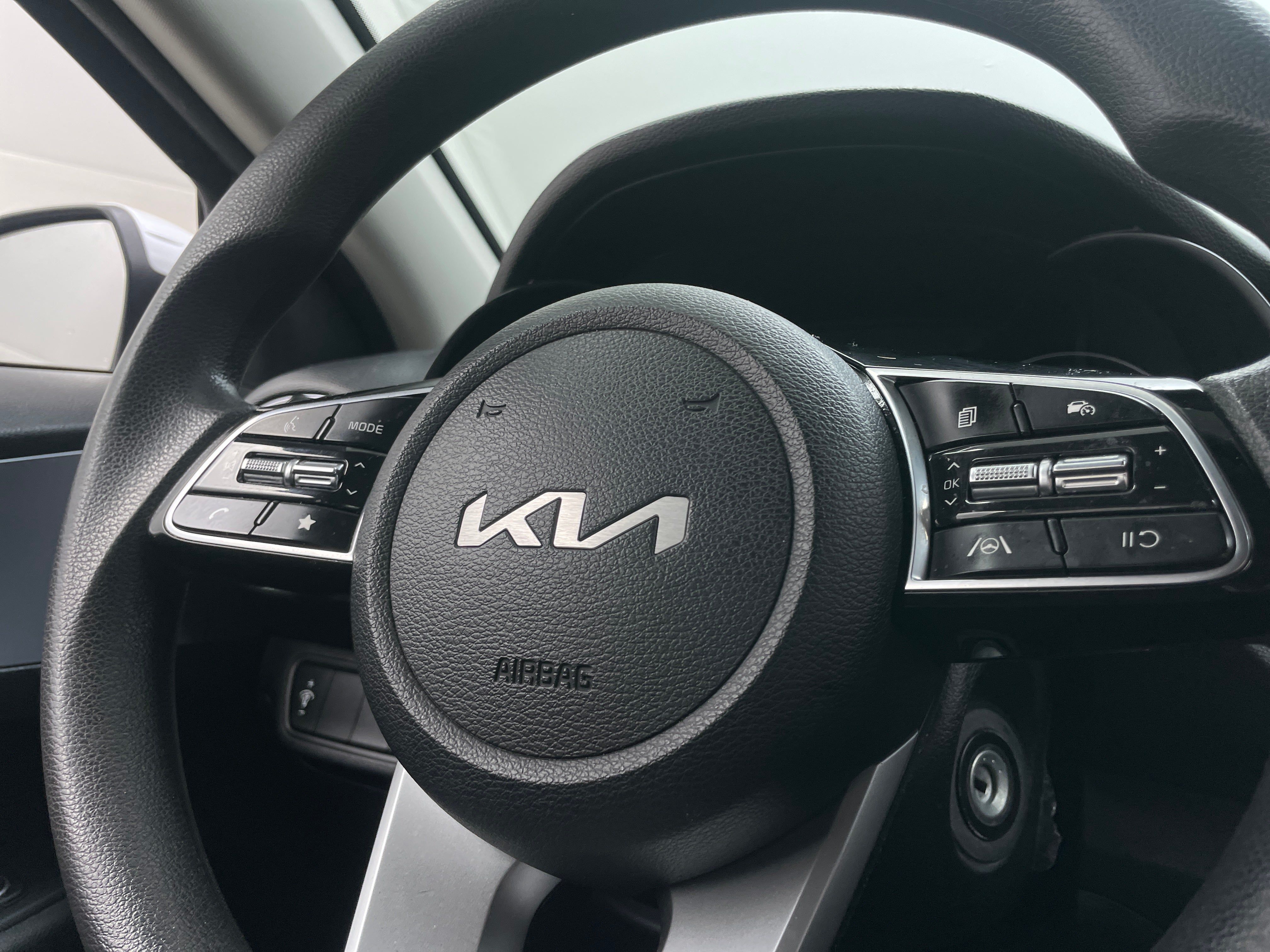 2022 Kia Forte LXS 5