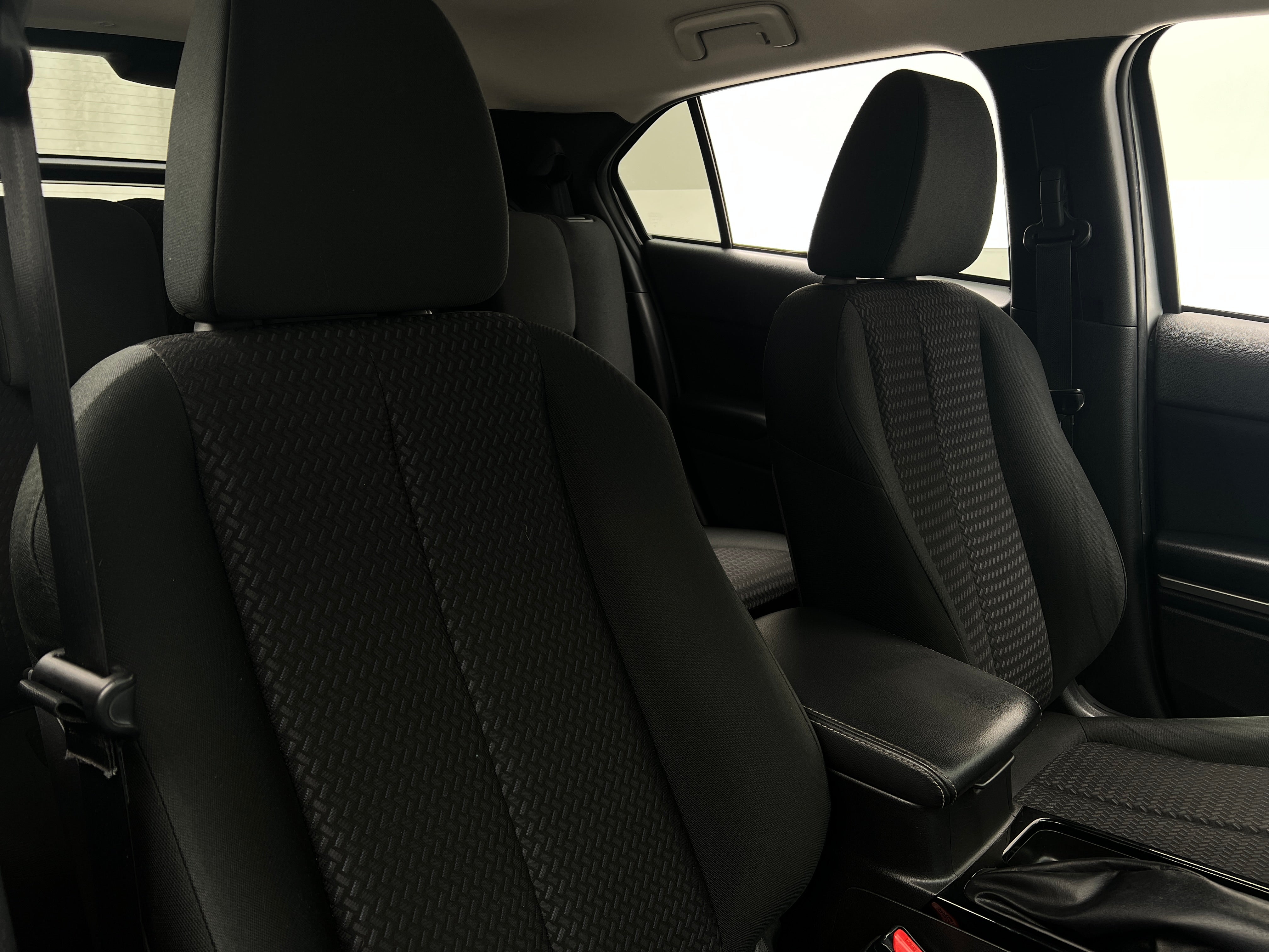 2018 Mitsubishi Eclipse Cross LE 2