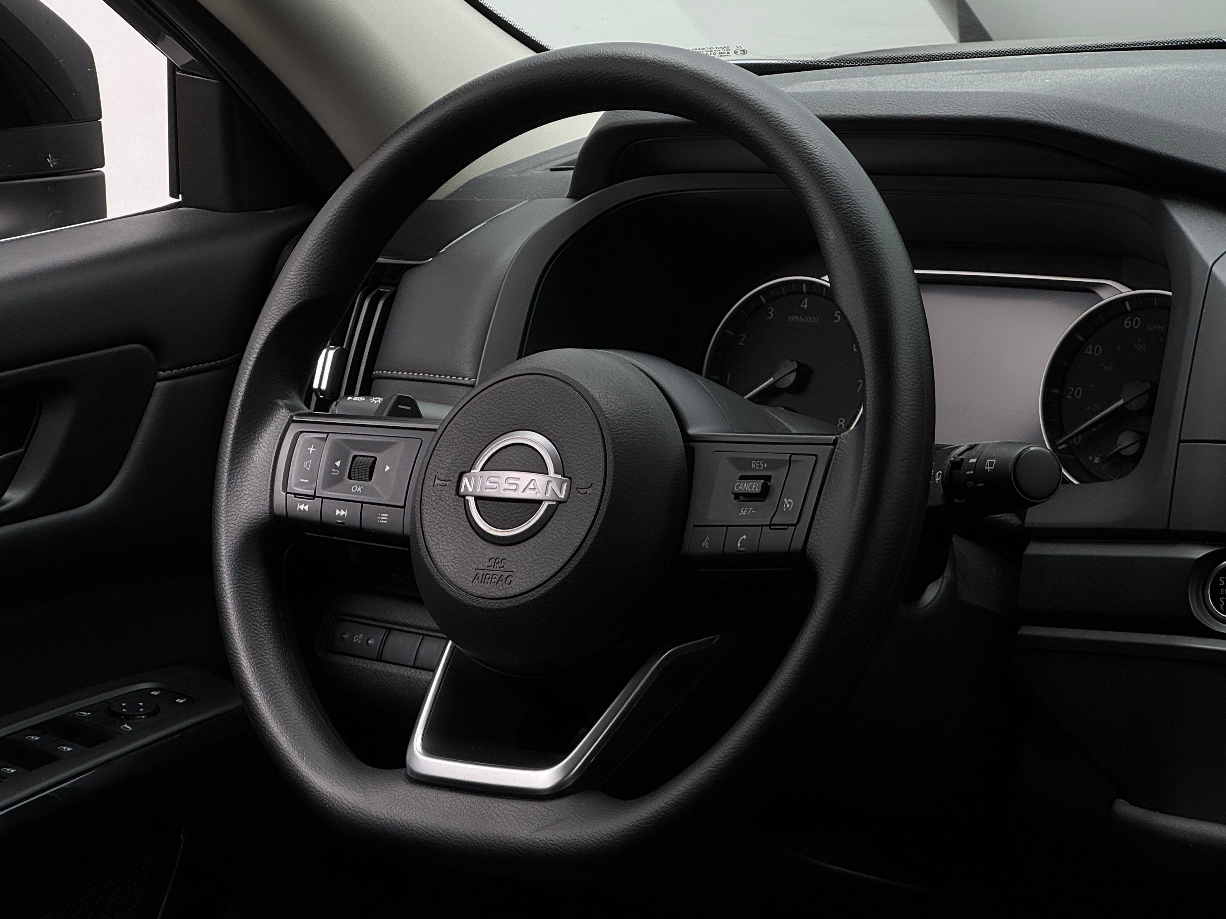 2024 Nissan Pathfinder S 5