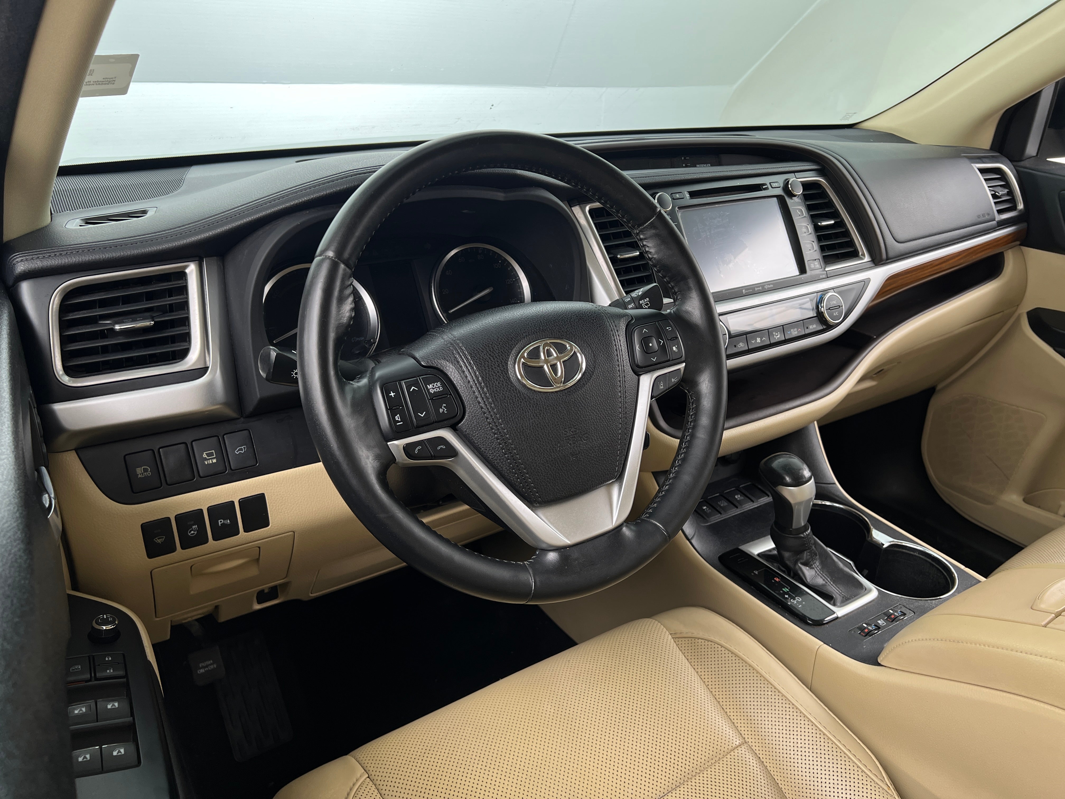 2017 Toyota Highlander Limited Platinum 3