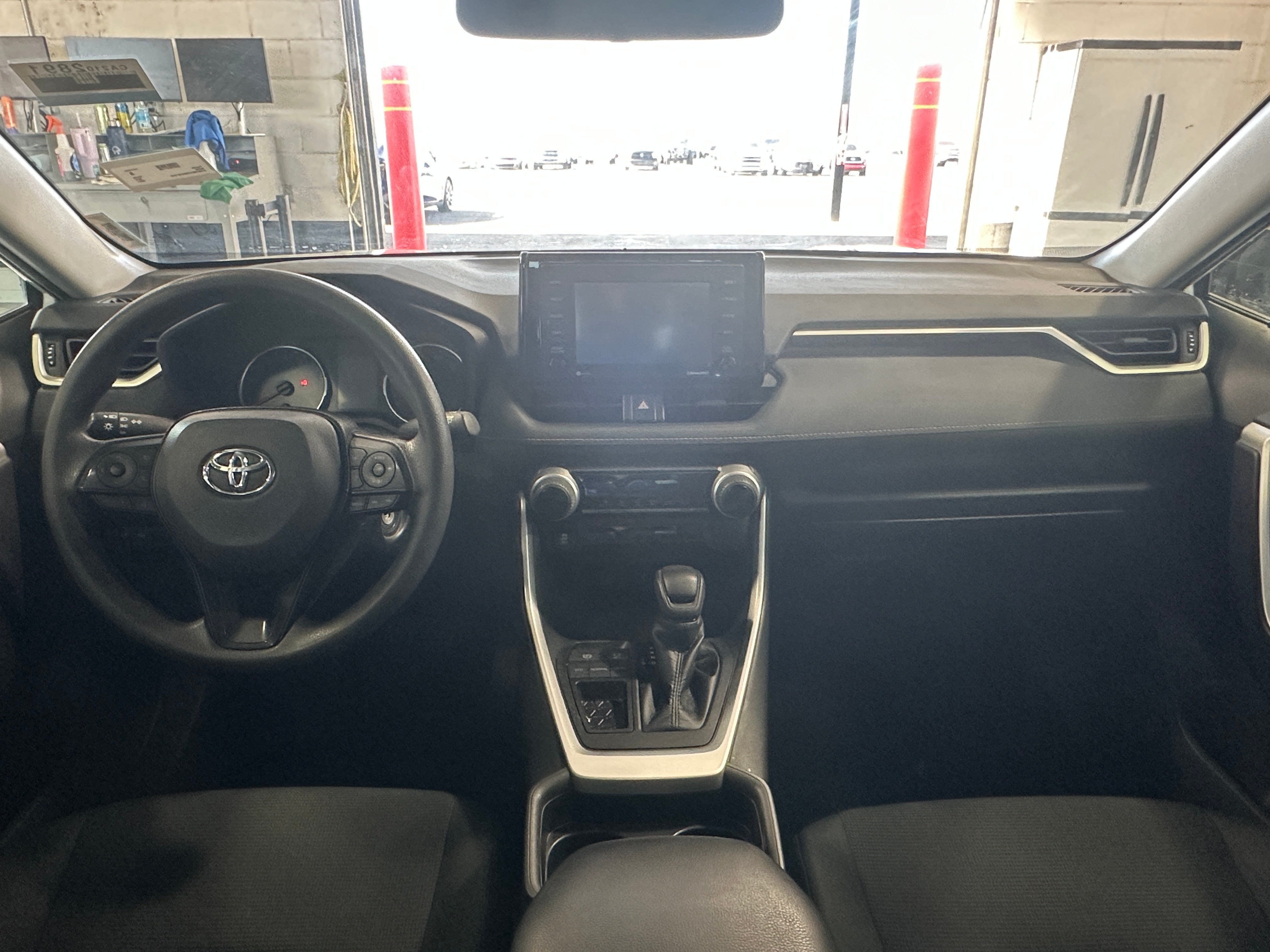2021 Toyota RAV4 LE 3