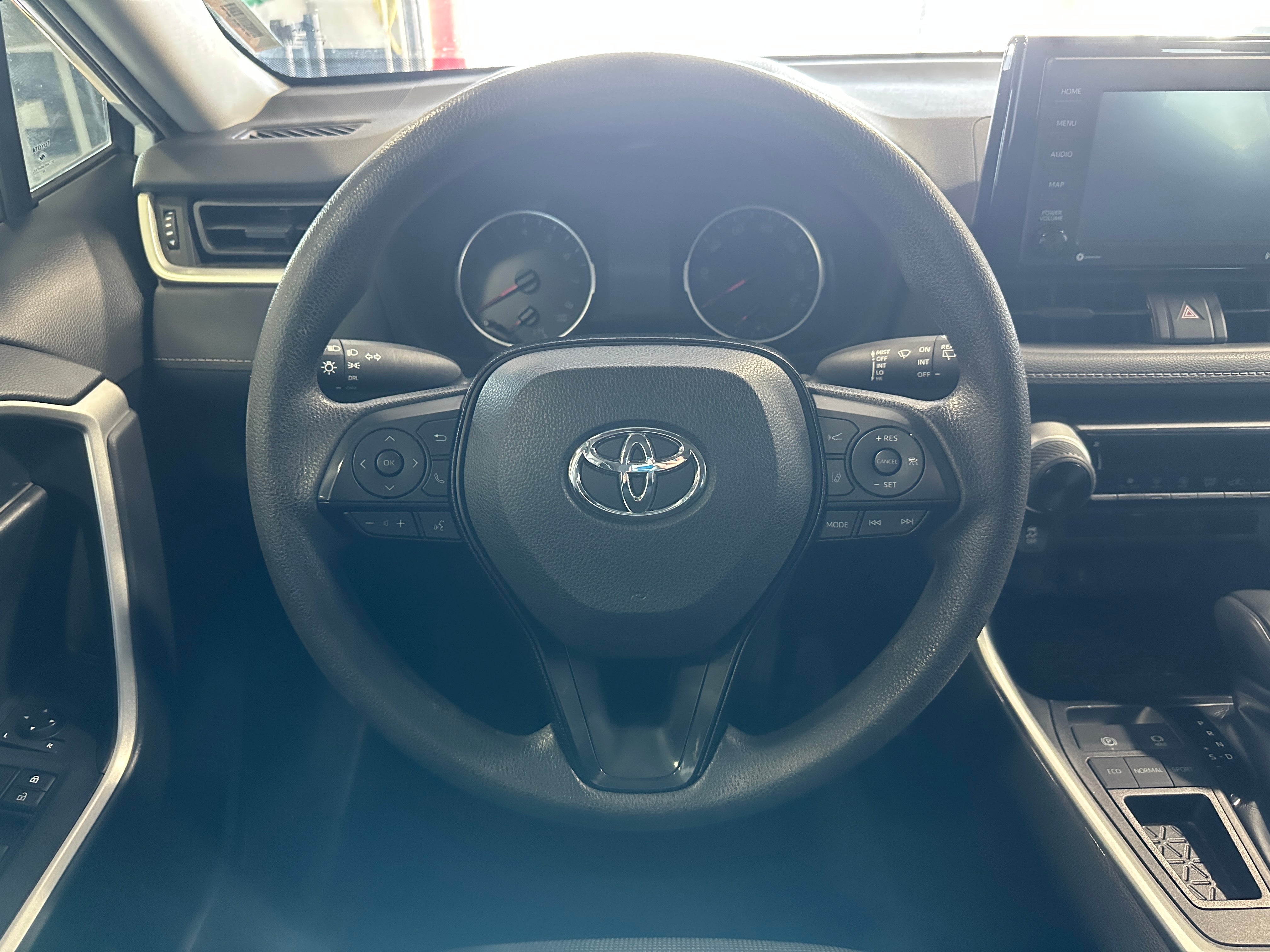 2021 Toyota RAV4 LE 5