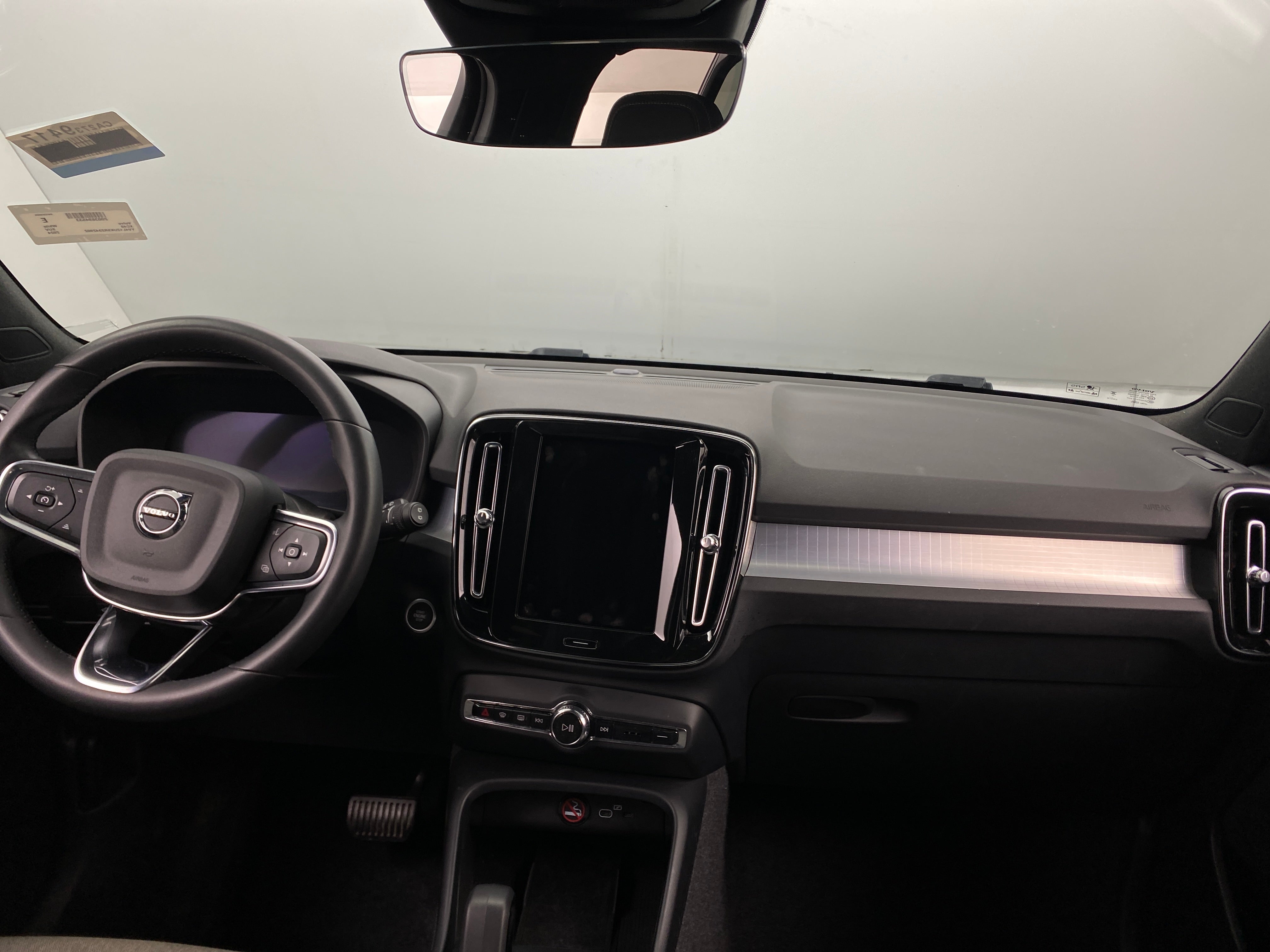 2024 Volvo XC40 B5 Core 3