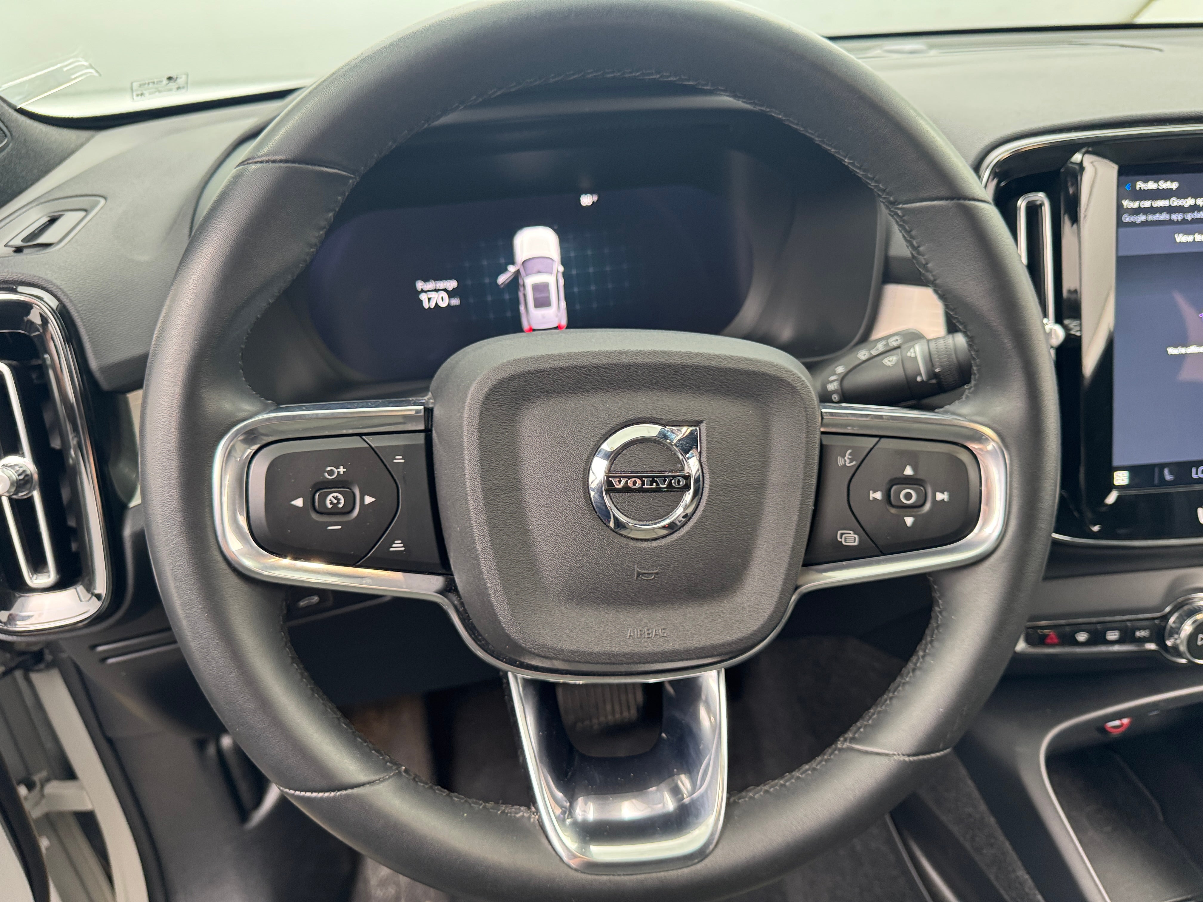 2024 Volvo XC40 B5 Core 5