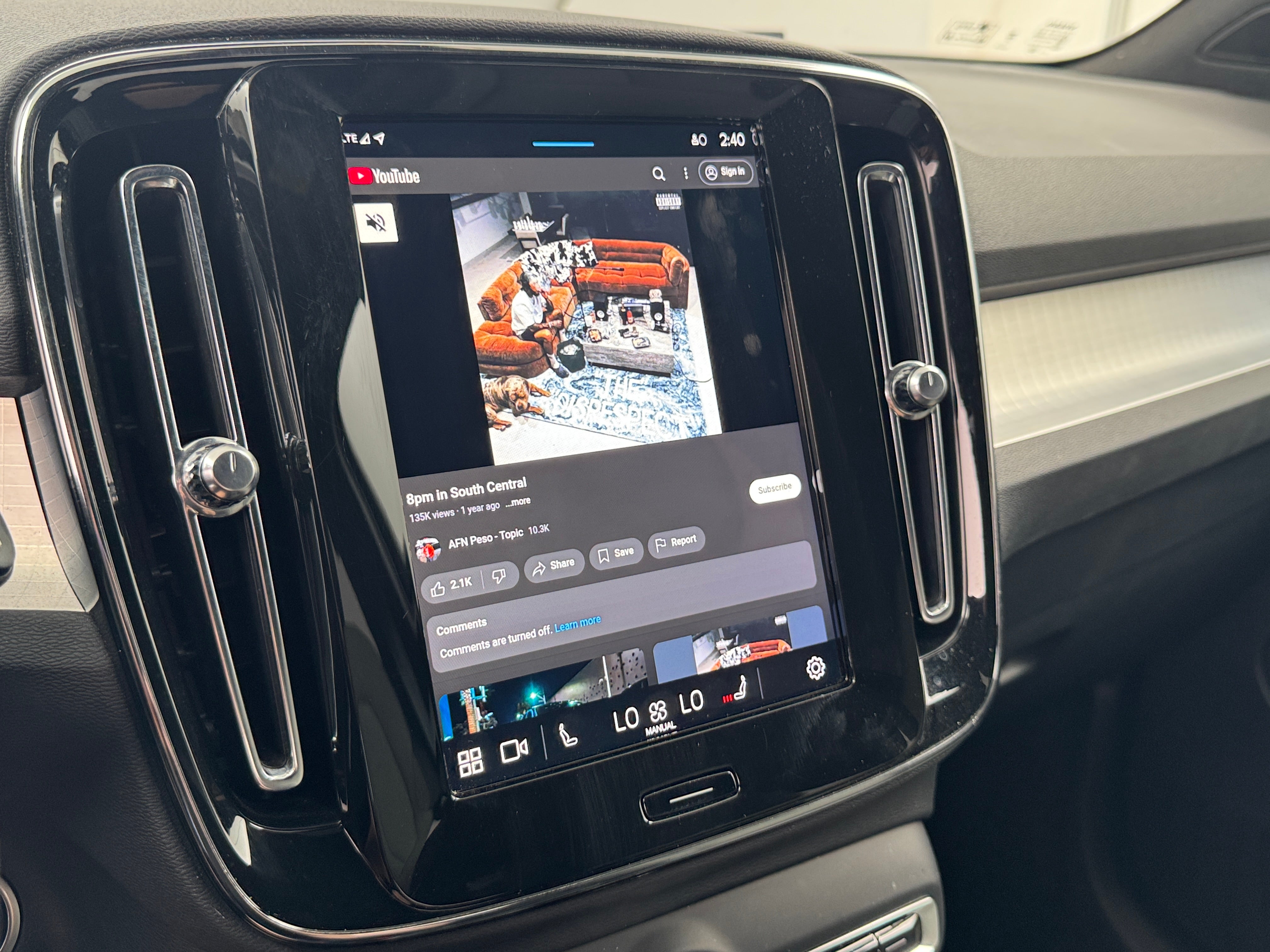 2024 Volvo XC40 B5 Core 4