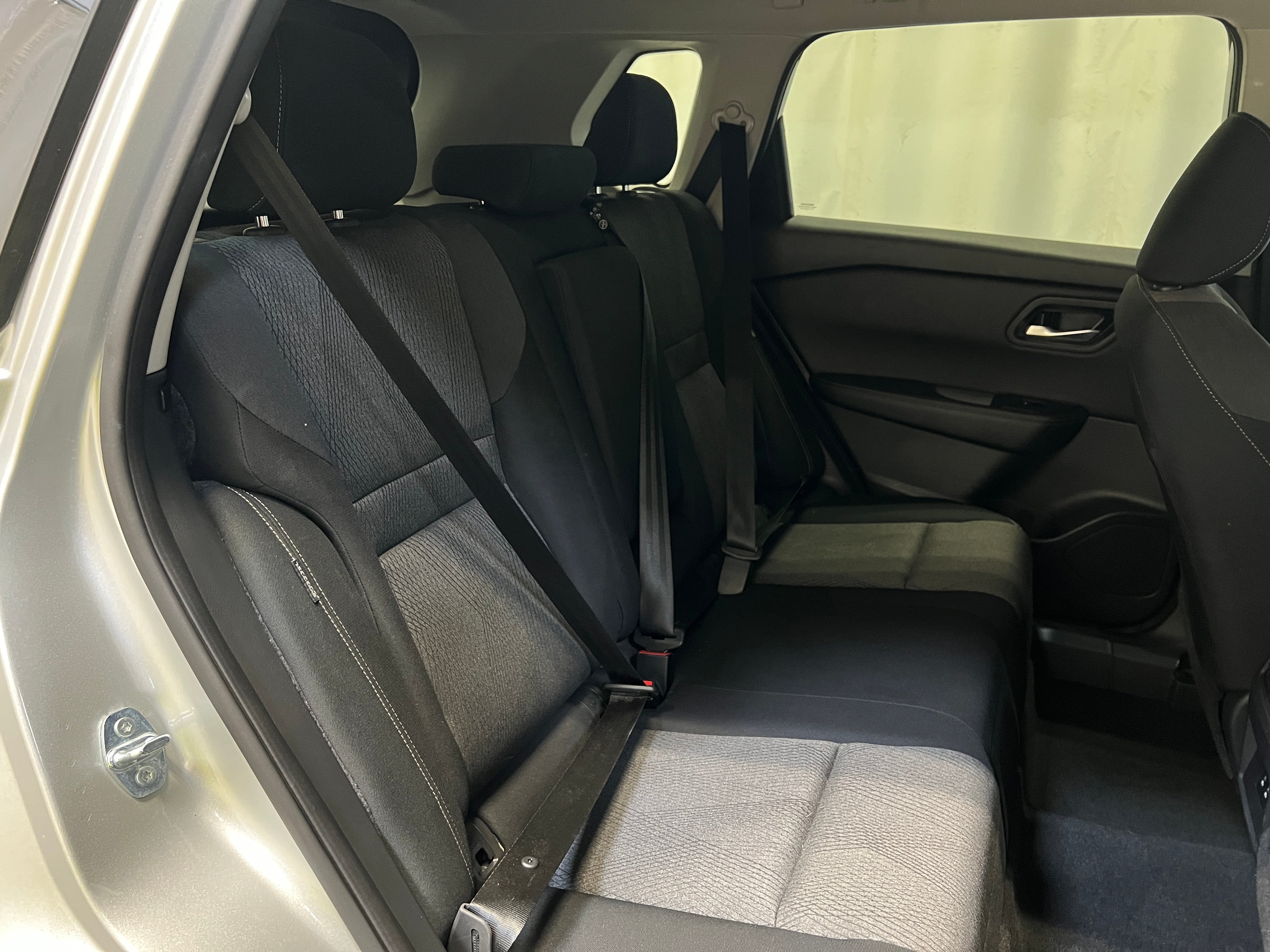 2024 Nissan Rogue SV 6