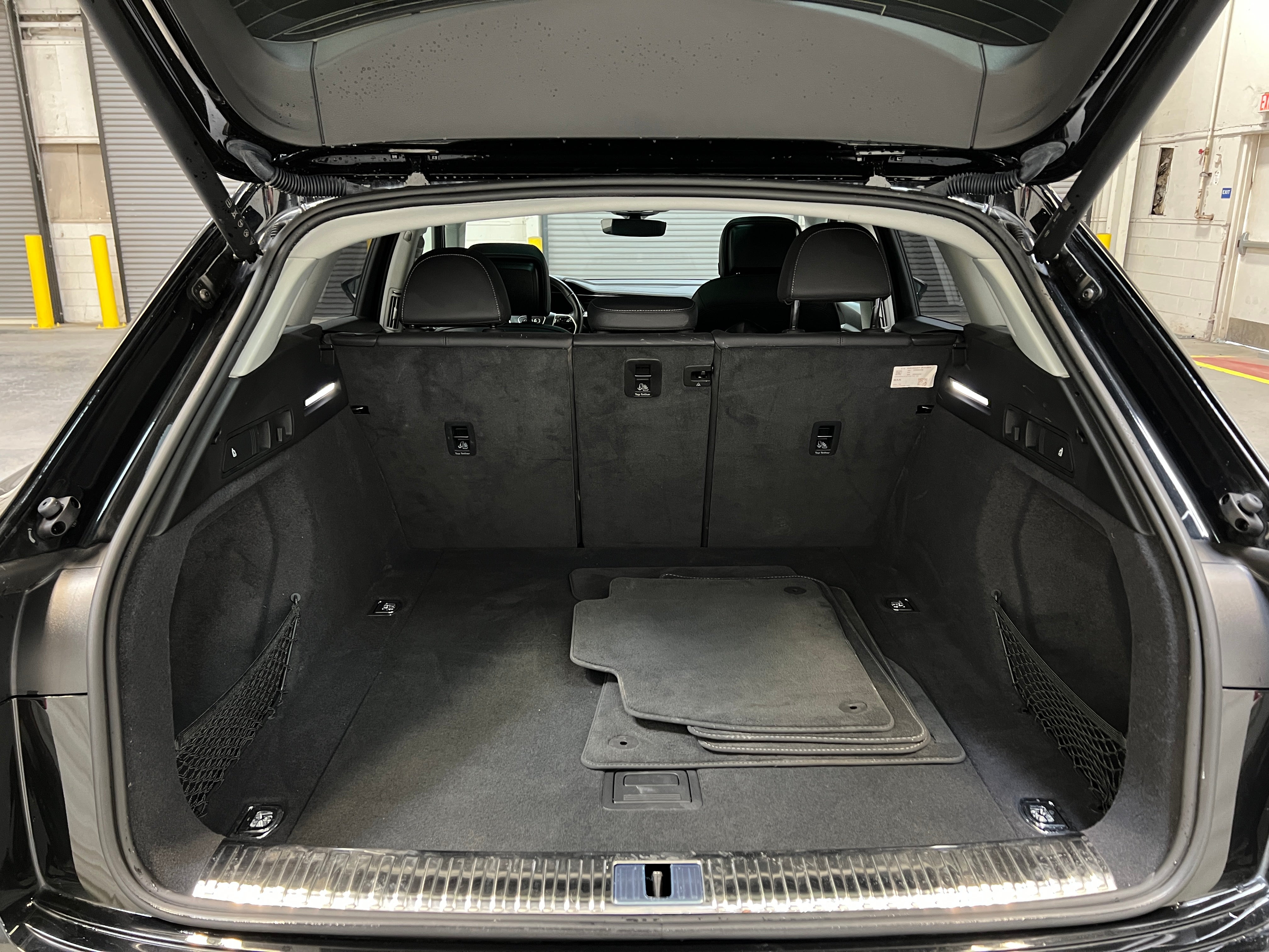2024 Audi Q8 e-tron Premium Plus 6